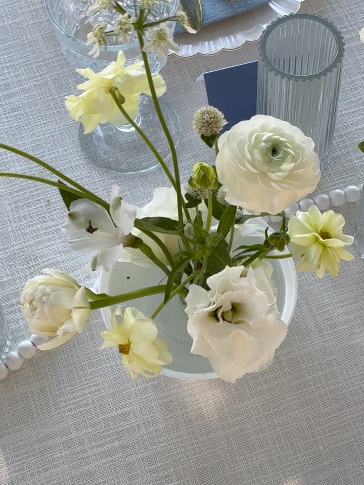 The sweetest day for K&amp;J 🌿🤍🌾

Reflecting on an incredible year of weddings and I'm so grateful for the opportunity to create unforgettable moments. Thank you to my amazing brides for trusting me with their special day 🥹

photographer: @tayjoy