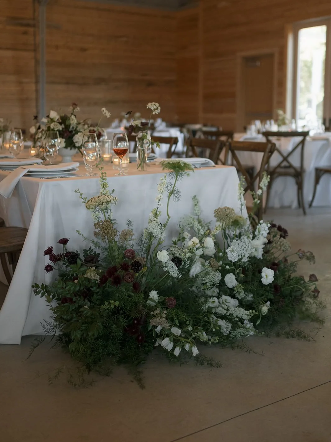 Reception details for L+J 🍇

Planner: @collectiveeventcoslo 
Venue: @oakandvinestay 
Photography: @bethandkenziephoto 
Cinema: @toviahstudios 
Florals: @brookebloom.co 
Beauty: @ccweddingbeauty 
Entertainment: @onrotationevents 
Rentals: @allaboutev