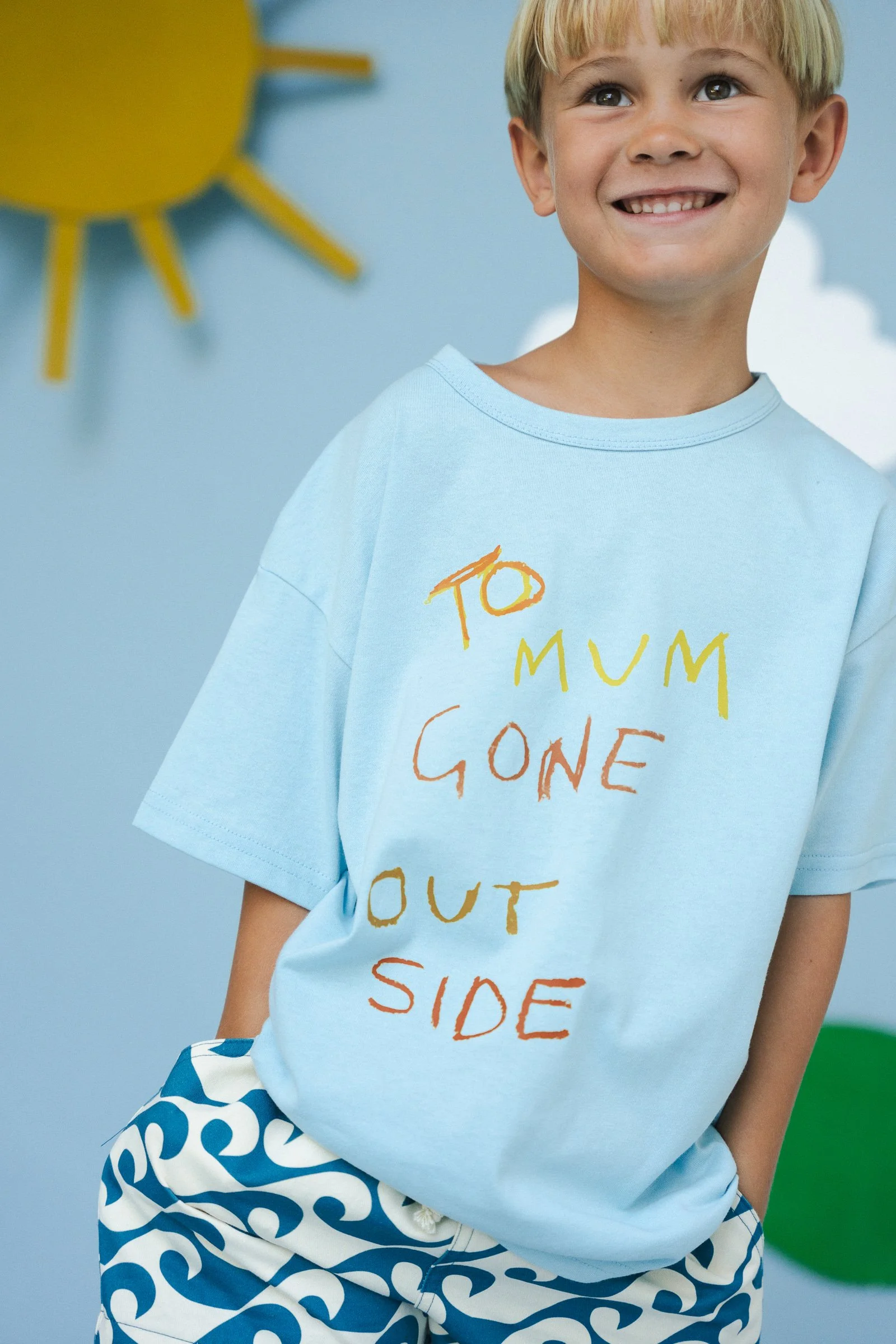 TO MUM GONE OUTSIDE TEE