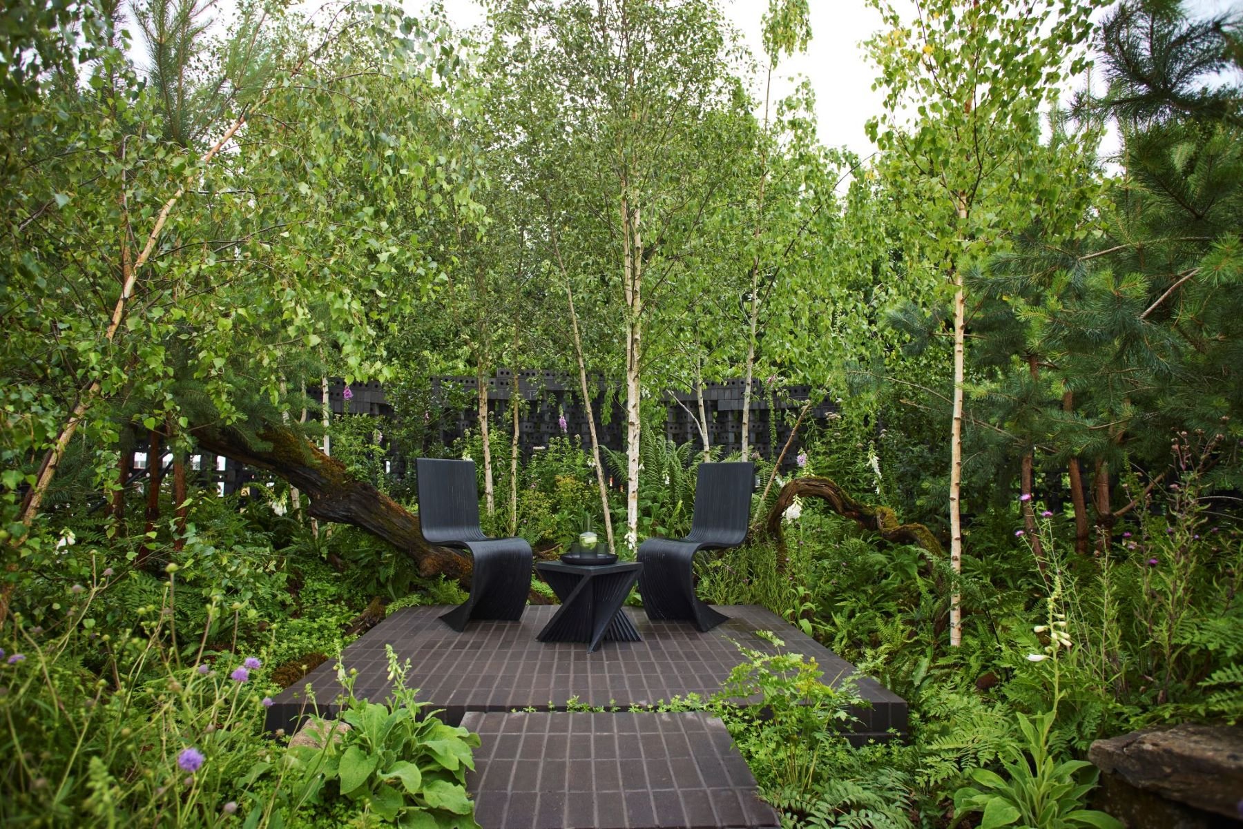 Subaru Cocoon Garden Visual-Hampton Court Palace Garden Festival Photo Credit Gary Morrisroe.jpg