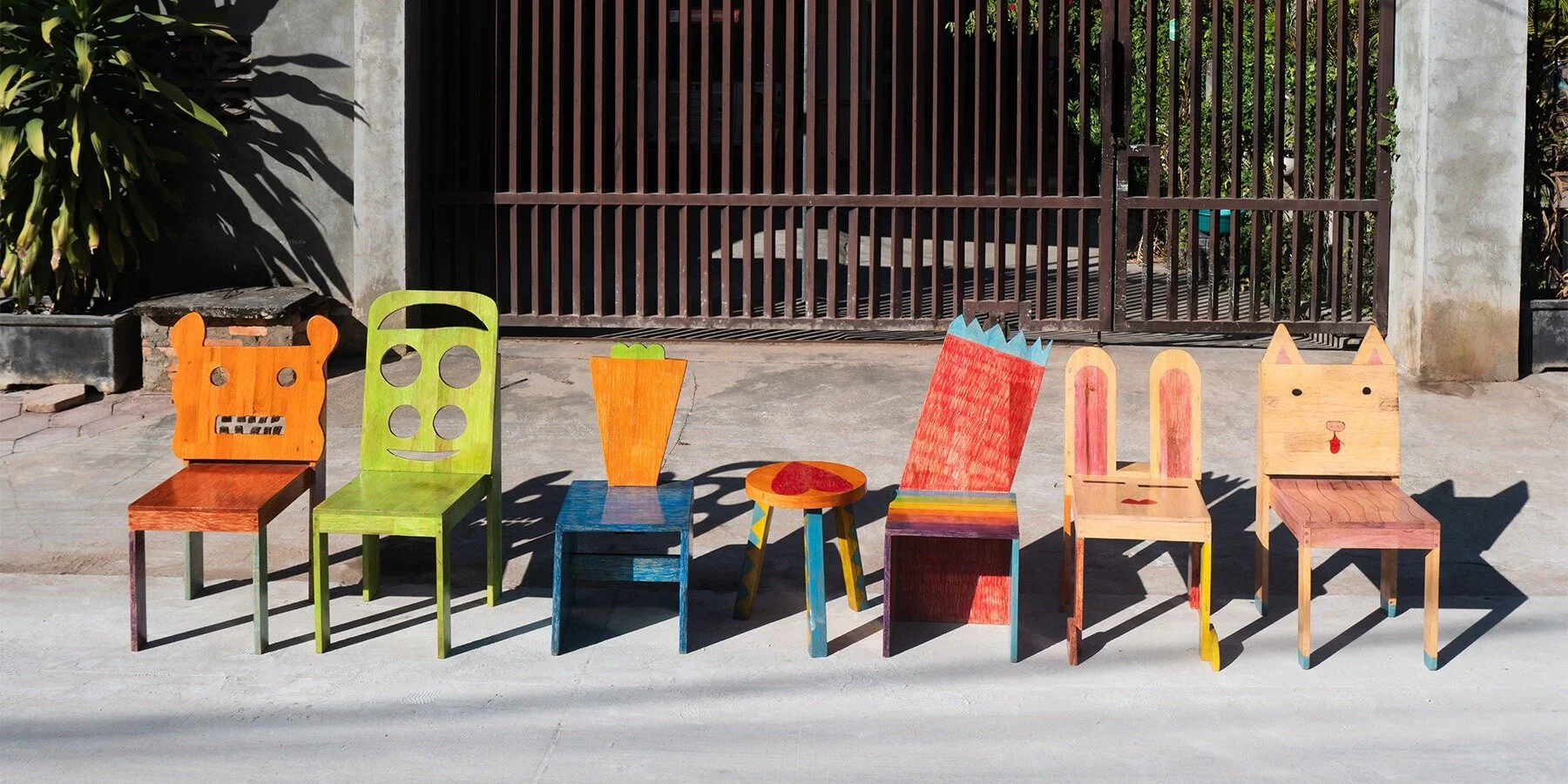 children-drawings-chairs-taekhan-yun-cambodia-designboom-1800-1.jpeg