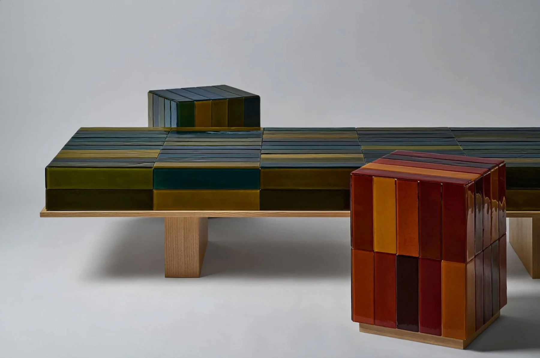 we-plus-so-colored-material-focused-research-microalgae-color-potential-designboom-1800-9.jpg