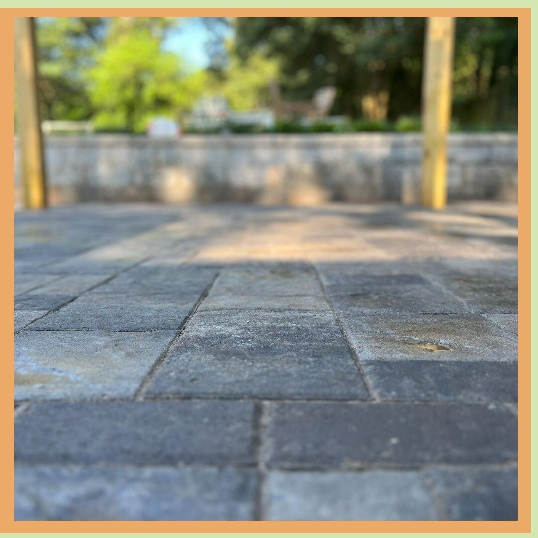 Designing landscapes that stand the test of time, thanks to quality paver installations. #timelesslandscapes #landscapedesign #pavers #hardscapes