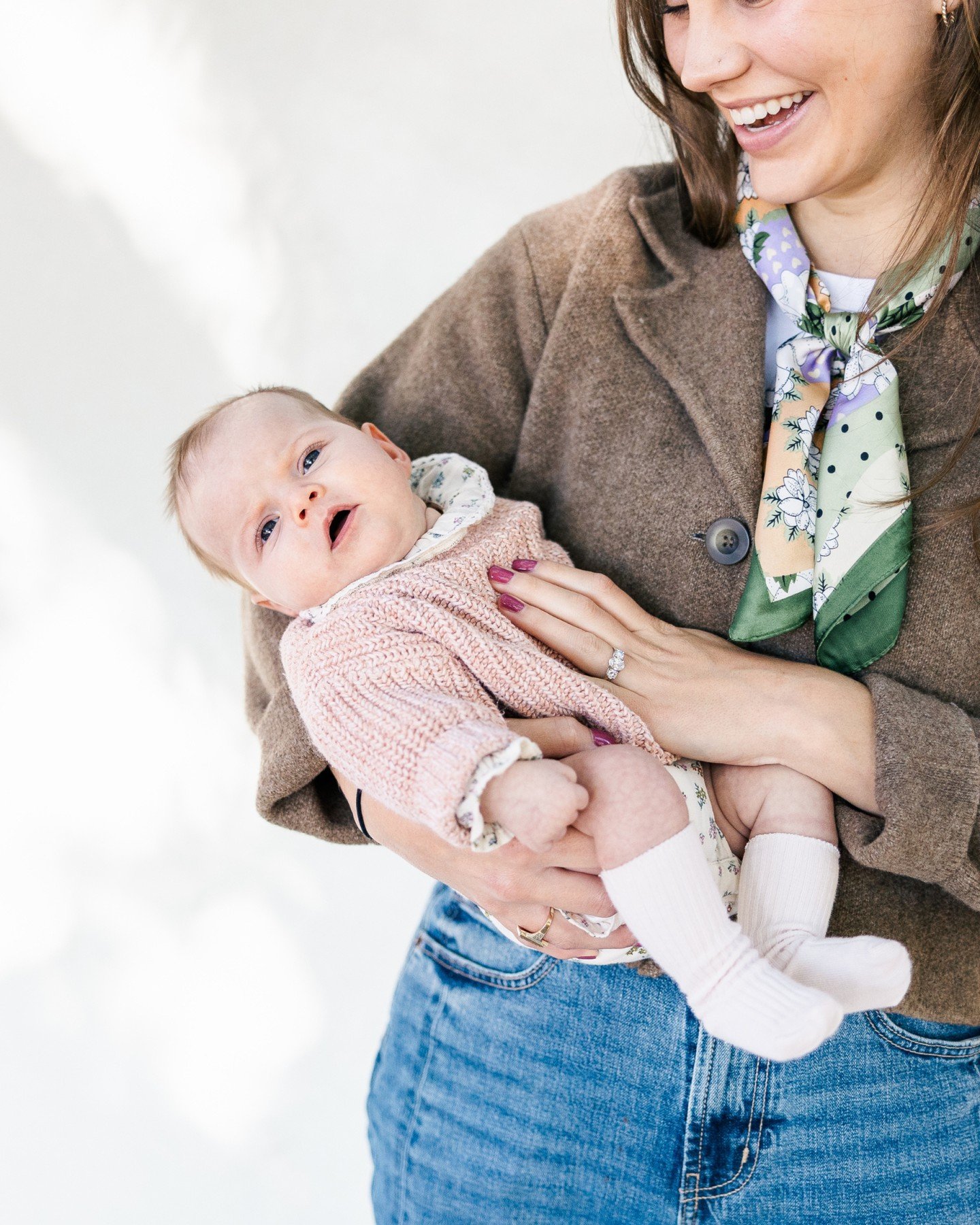 I&rsquo;ve been thinking a lot about Mommy &amp; Me Minis lately 🤍
I&rsquo;ve loved offering these with @momleague_durham and with the studio open in February, I&rsquo;m wondering if it&rsquo;s time to bring them here in a really simple, meaningful 