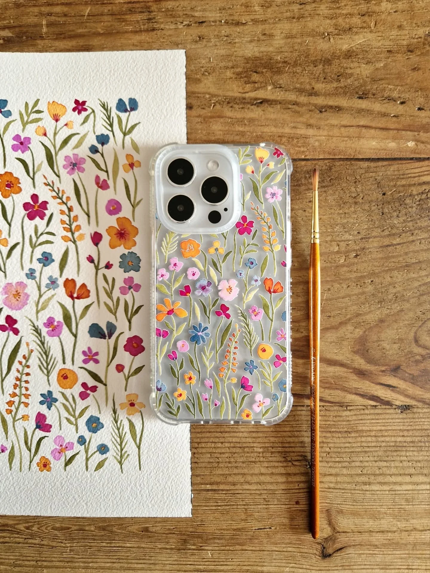I'm absolutely thrilled to finally share my phone case collection with @skinnydiplondon ! I never would have imagined painting on my dining table would lead to this dream collaboration 😍 

Painting has been such a fun, creative and expressive outlet