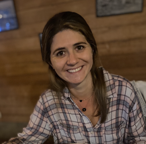 Portrait of Veronica Cruz, RackNation Customer Care & Finance Liaison