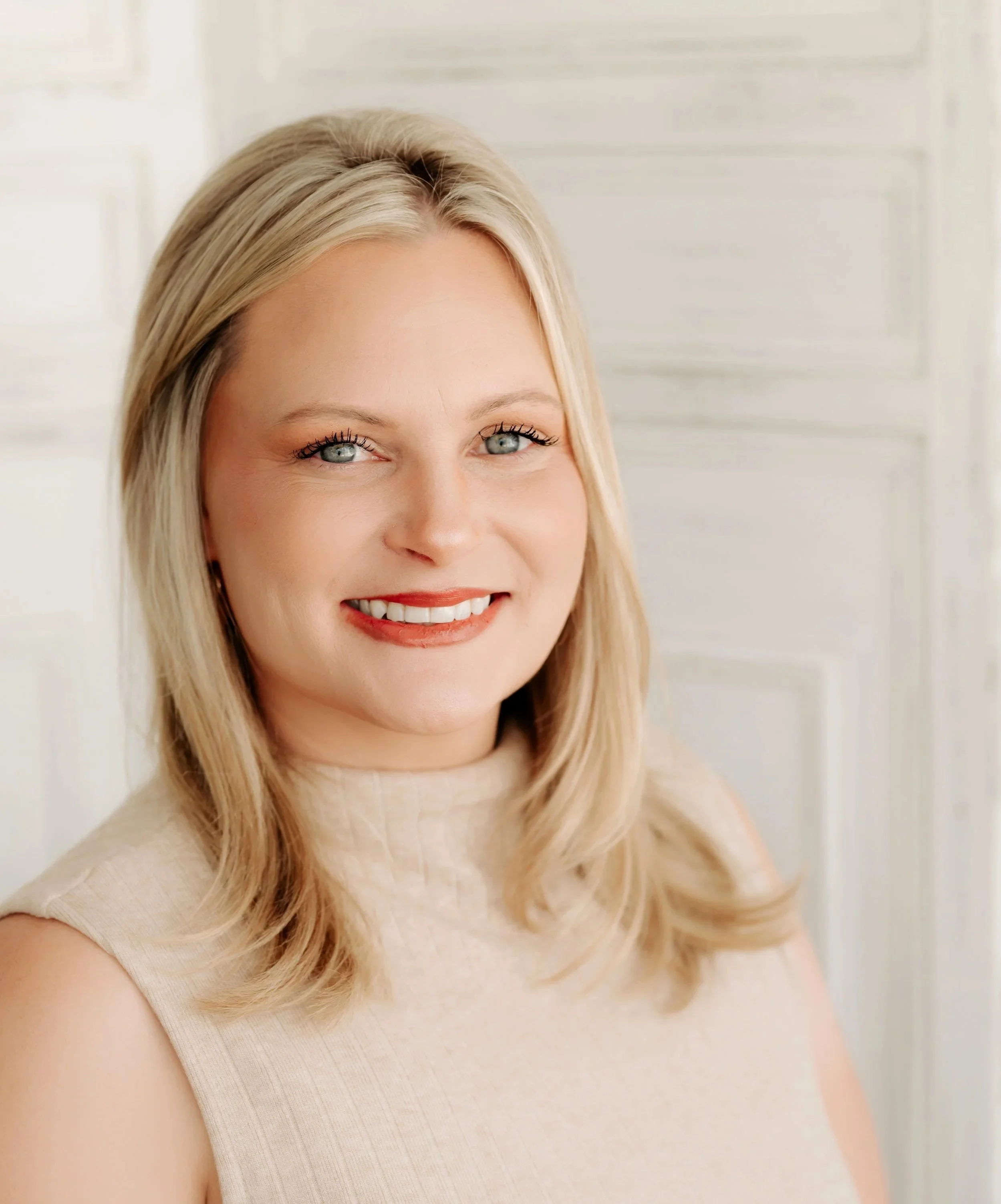 Jessica Michaels offers compassionate, personalized therapy for teens, young adults, and moms in pregnancy and postpartum in Sacramento, CA