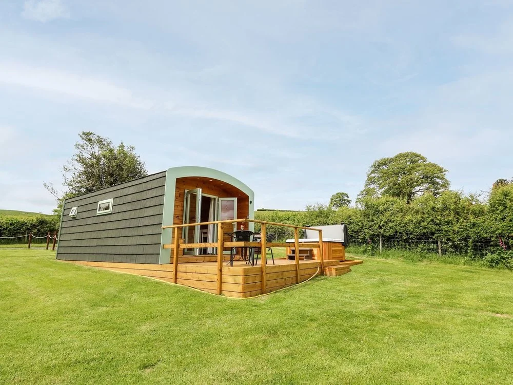 Elevate Your Glamping Experience With Luxury Glamping Pods