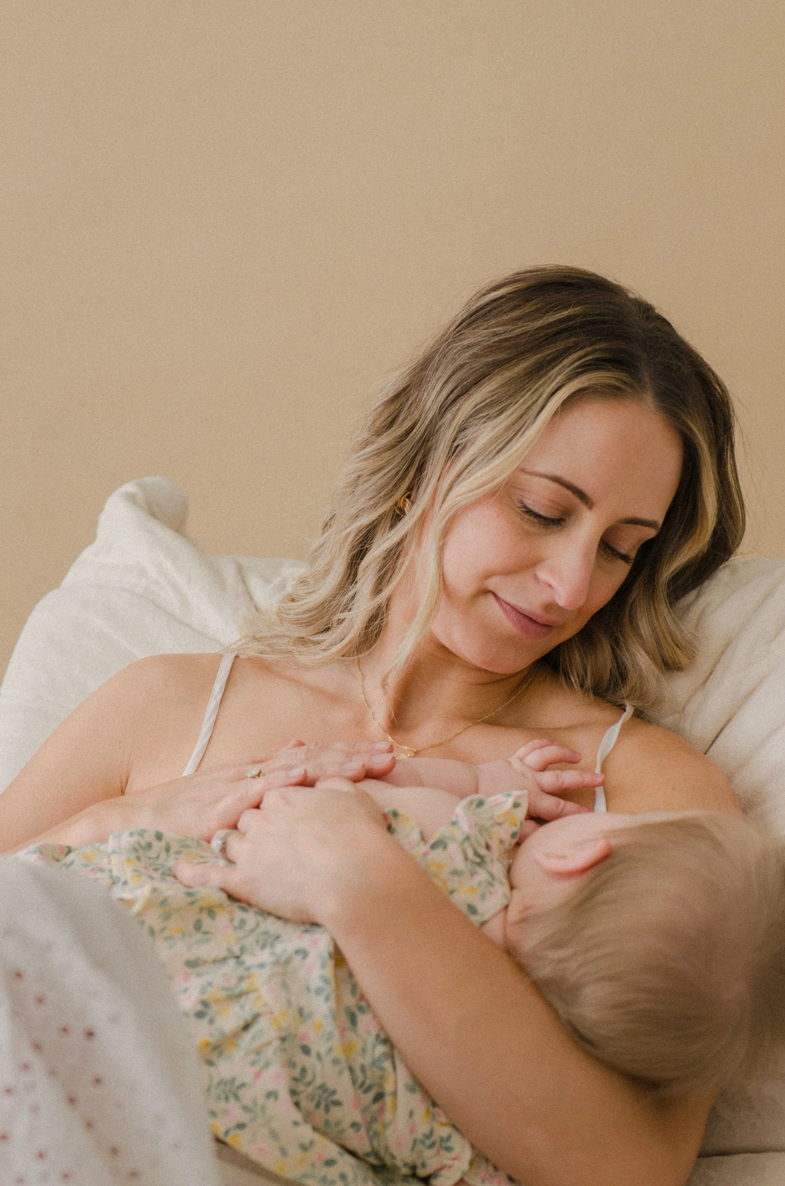 Motherhood photographer in Salem Oregon at indoor photography studio