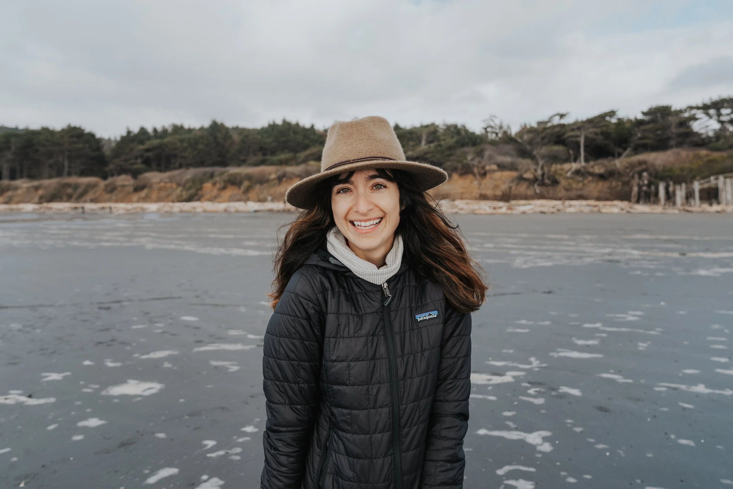 Willamette Valley family photographer, engagement photographer, wedding photographer, motherhood photography, newborn photography, located near Salem Oregon but will travel at an affordable cost