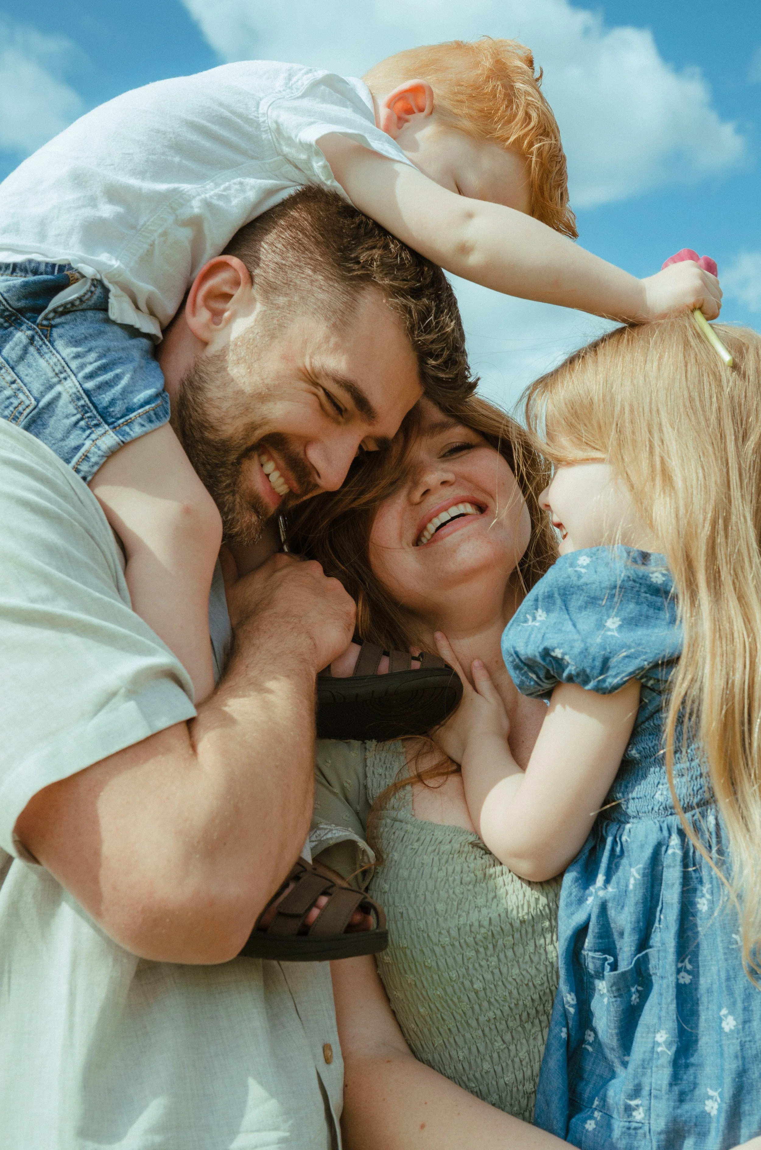 Lifestyle close up family photo session done outdoors on a sunny day in Salem Oregon
