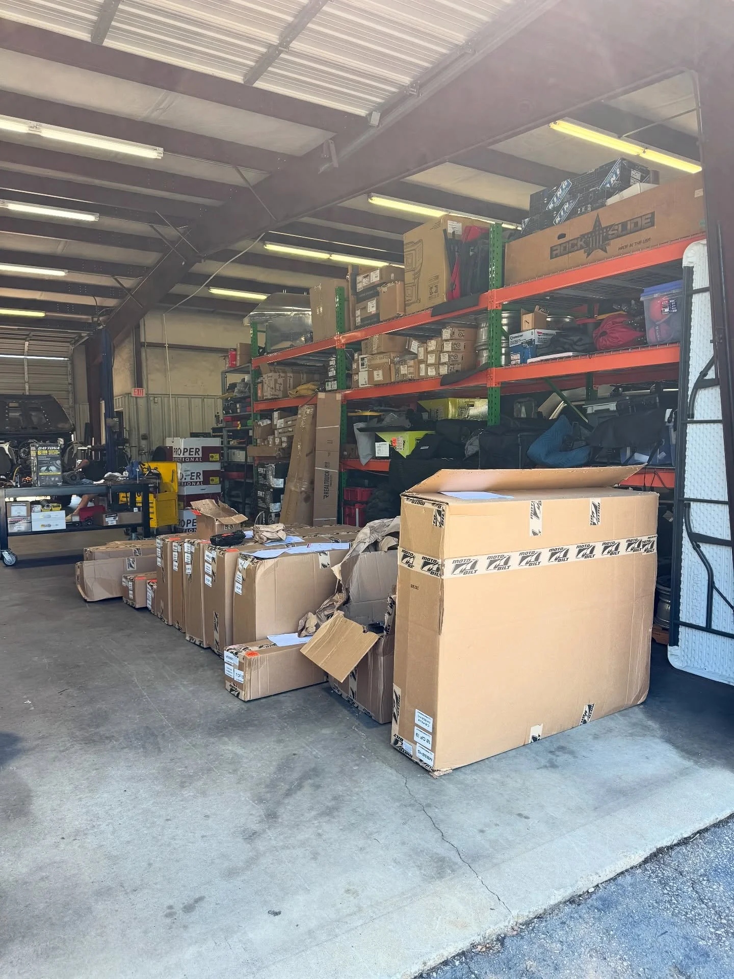 Can you guess all the Motobilt parts in this line up?? Swipe for a hint. Let us know what you think they are in the comments..

We&rsquo;re SO excited about these modifications, stay tuned to see what&rsquo;s in store!

#greenvilleoffroad #motobilt #