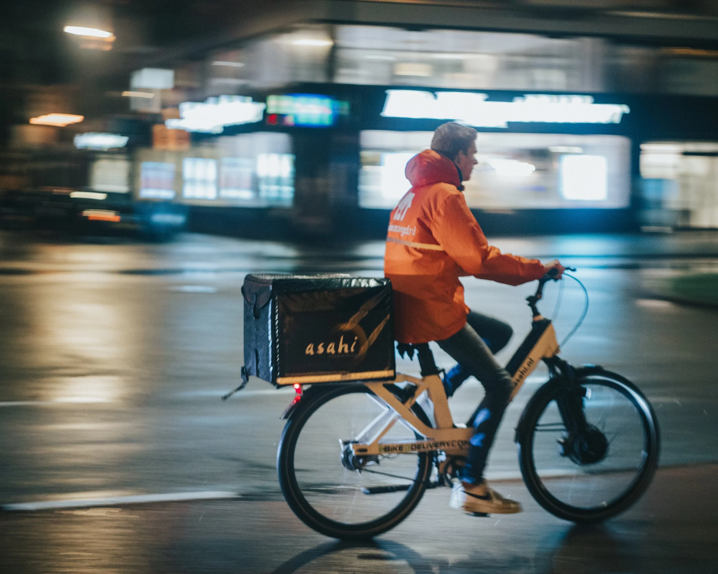Navigating the Gig Economy: Opportunities and Challenges in a Freelance World