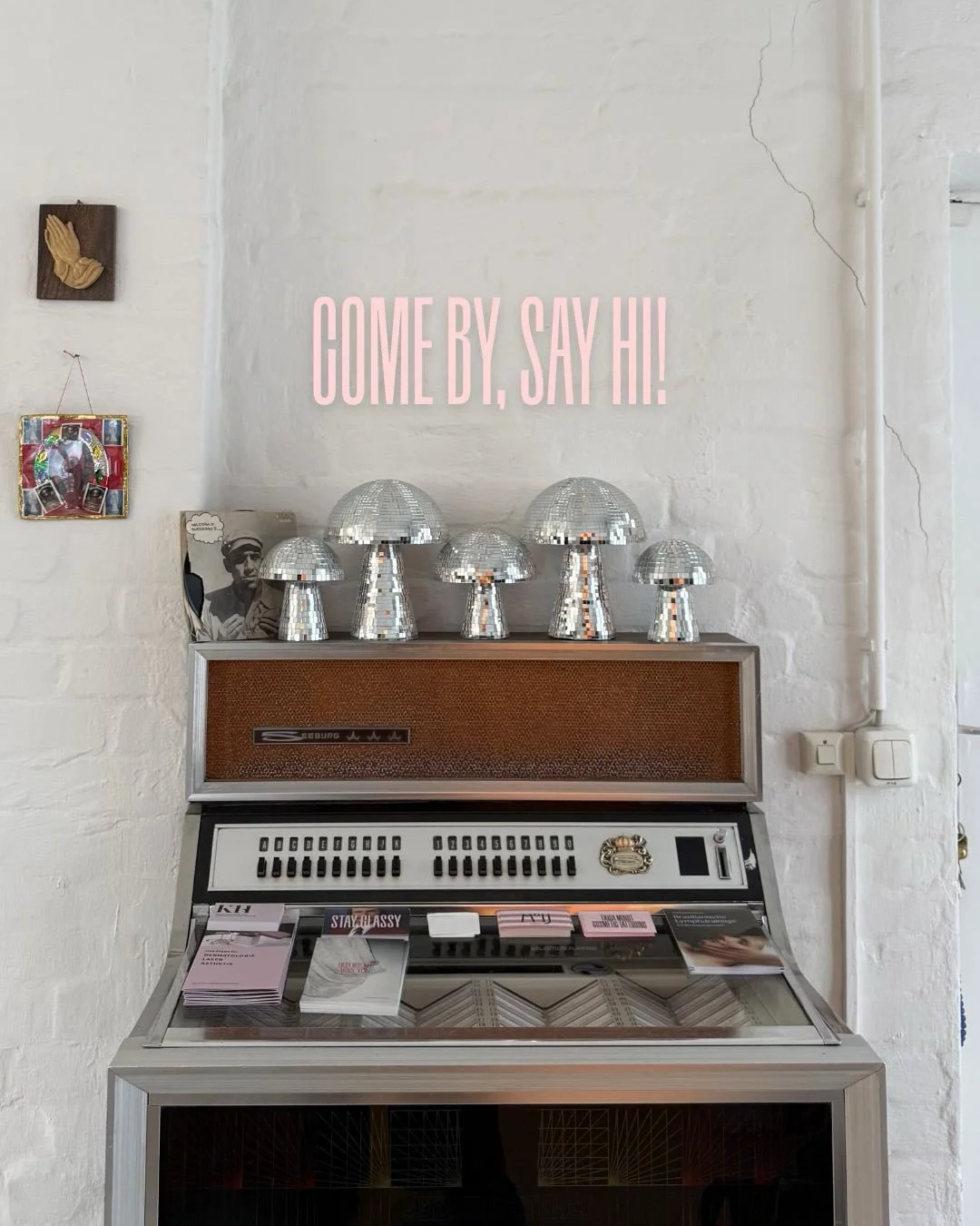 Come by, say hi.

Ein paar Impressionen aus meinem Studio 🤍