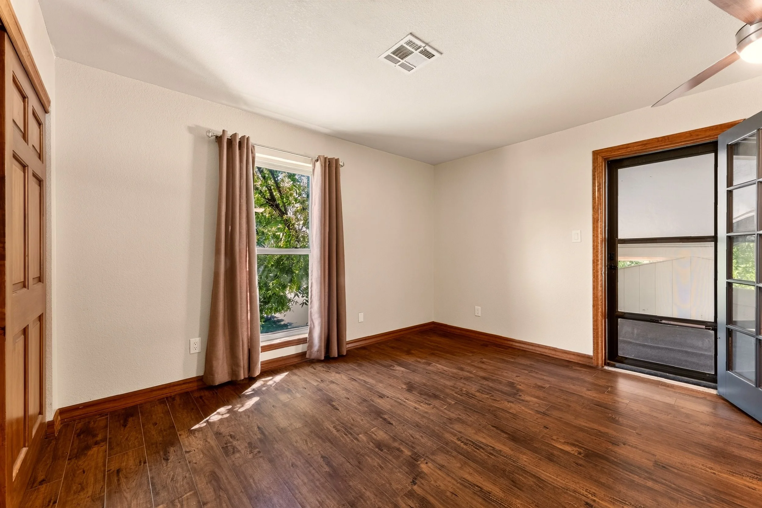 042_Mimosa Lane-42.jpg