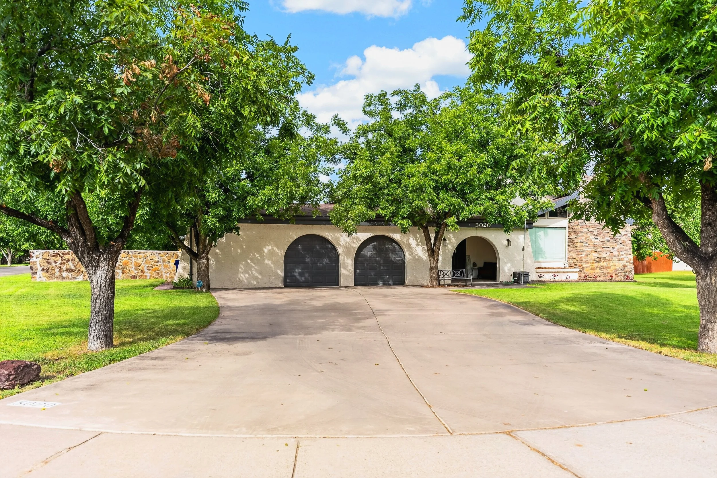 004_Mimosa Lane-3.jpg
