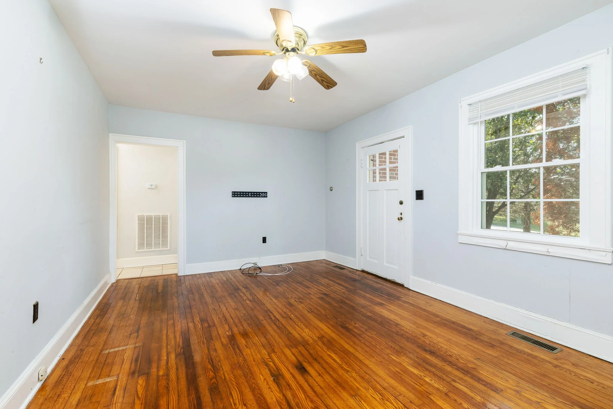 8-web-or-mls-1621-9th-St-8.jpg