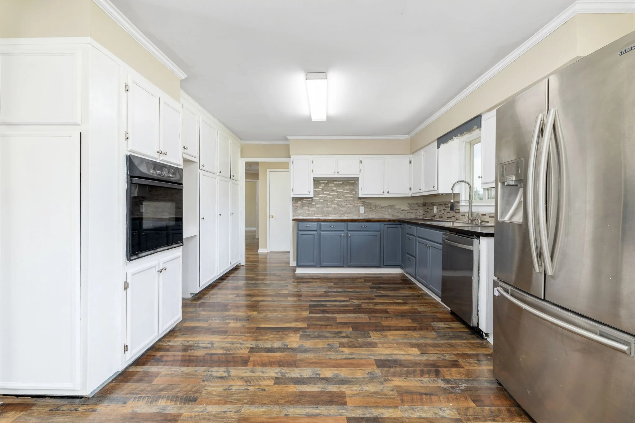 17-web-or-mls-3757-Springfield-Rd-17.jpg