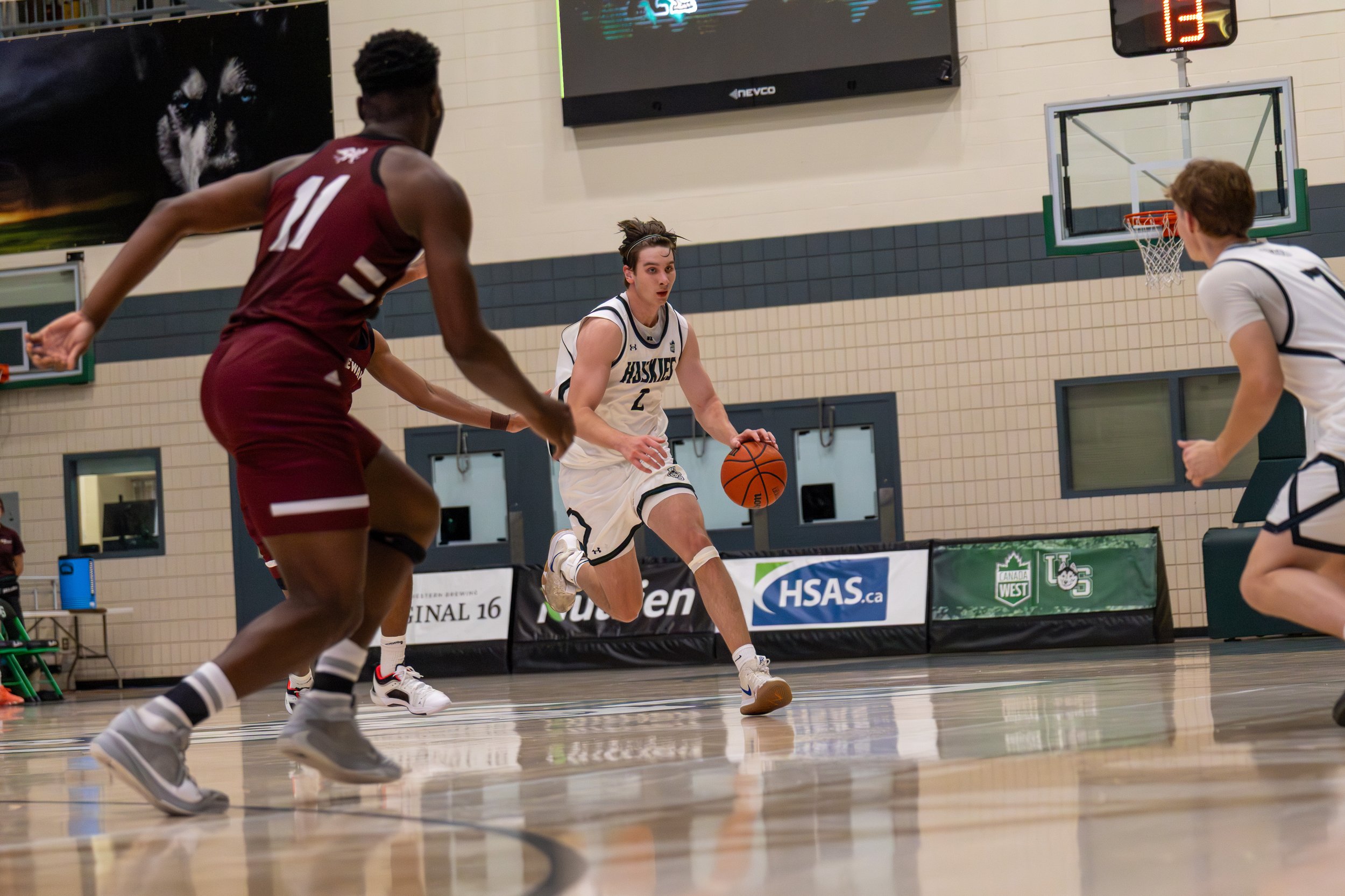 Huskie Basketball Semi light-15.jpg