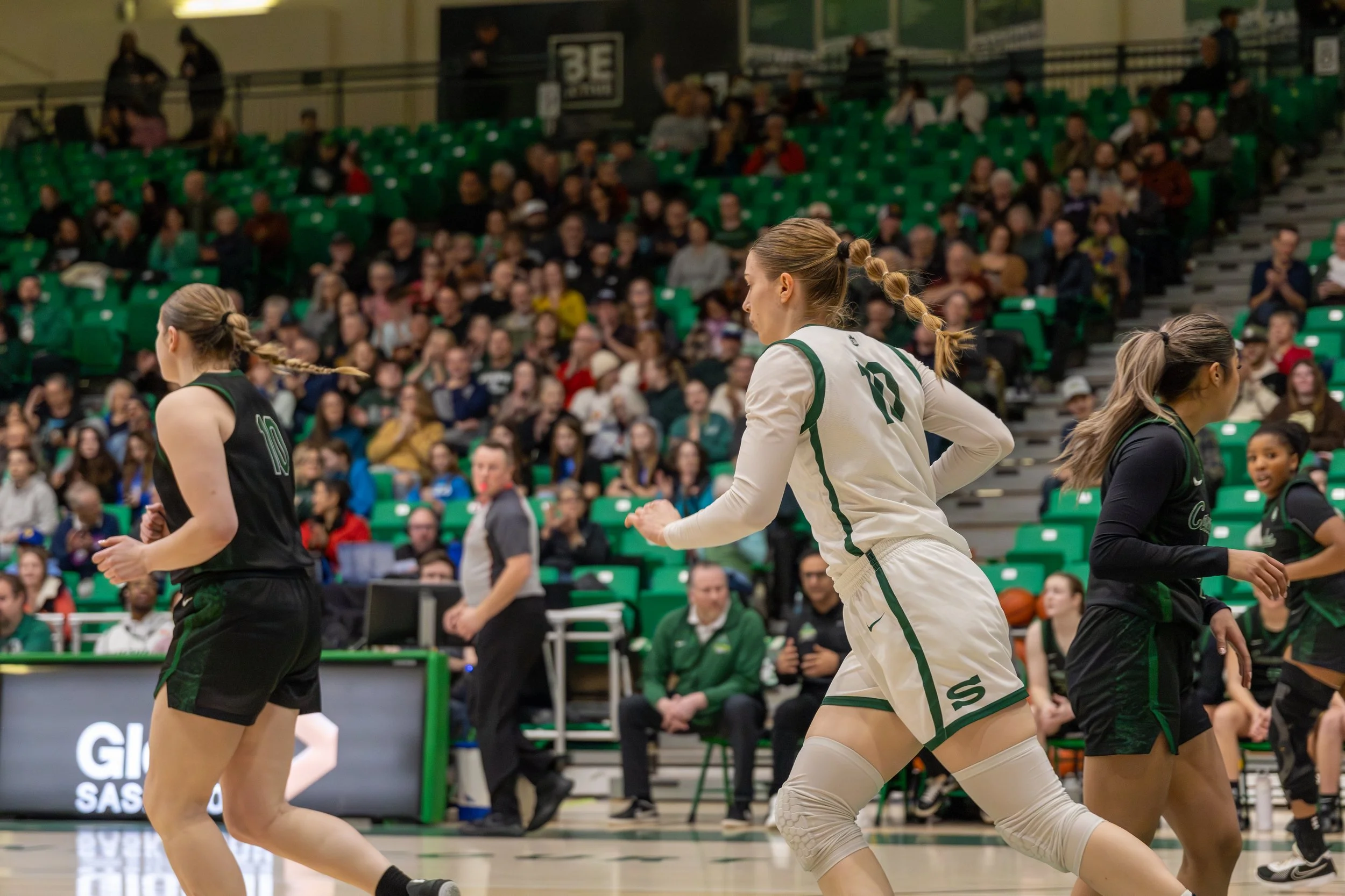 Huskie WBB 26_02_14-35.jpg