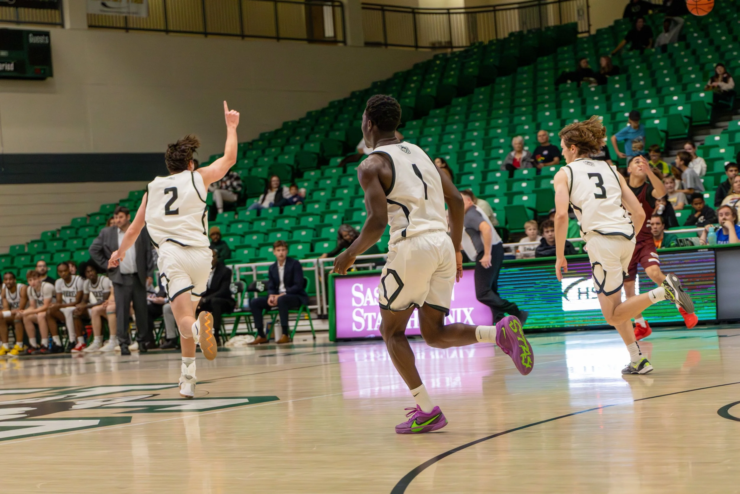 Huskie Basketball Semi light-06.jpg