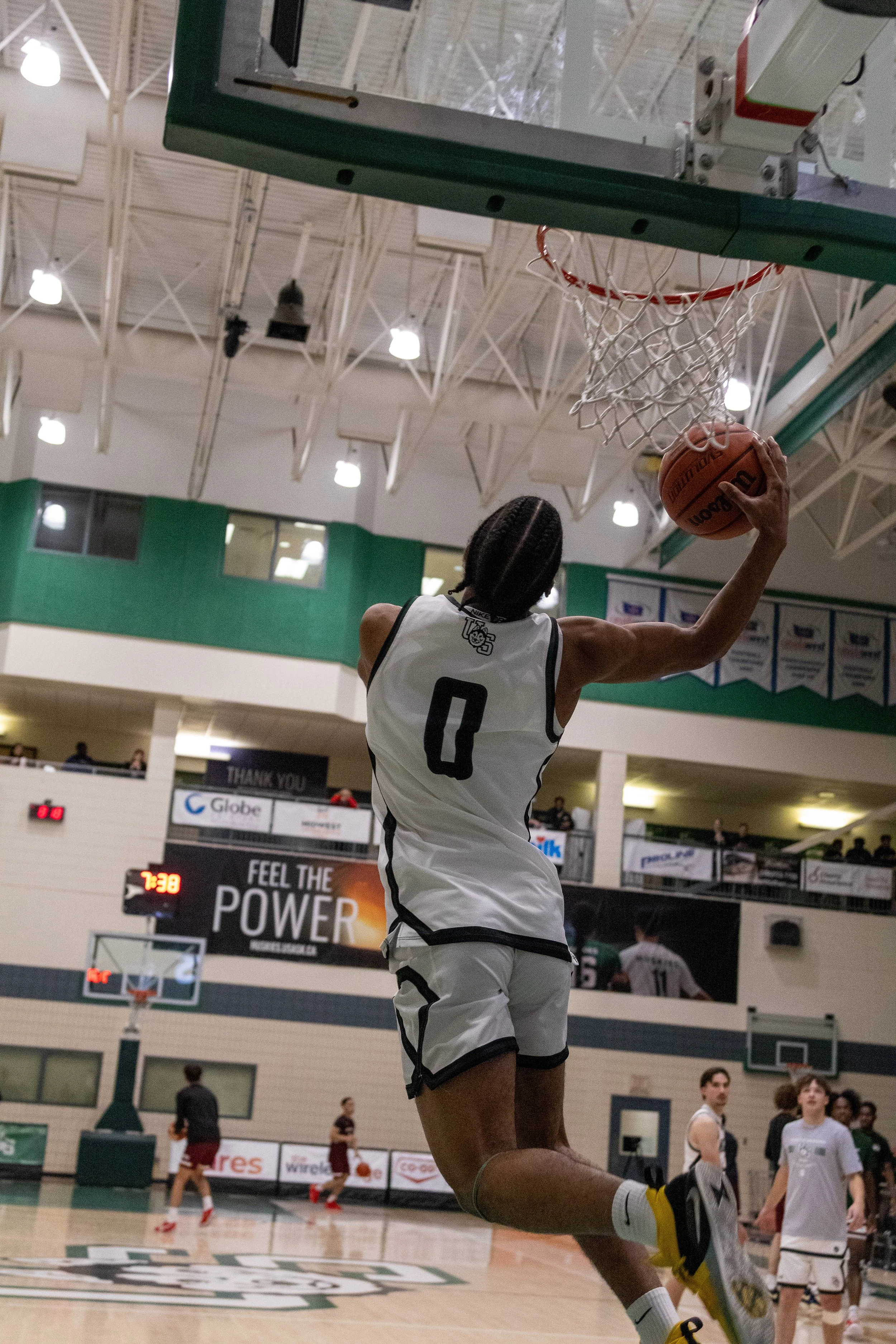 Huskie Basketball Semi light-41.jpg