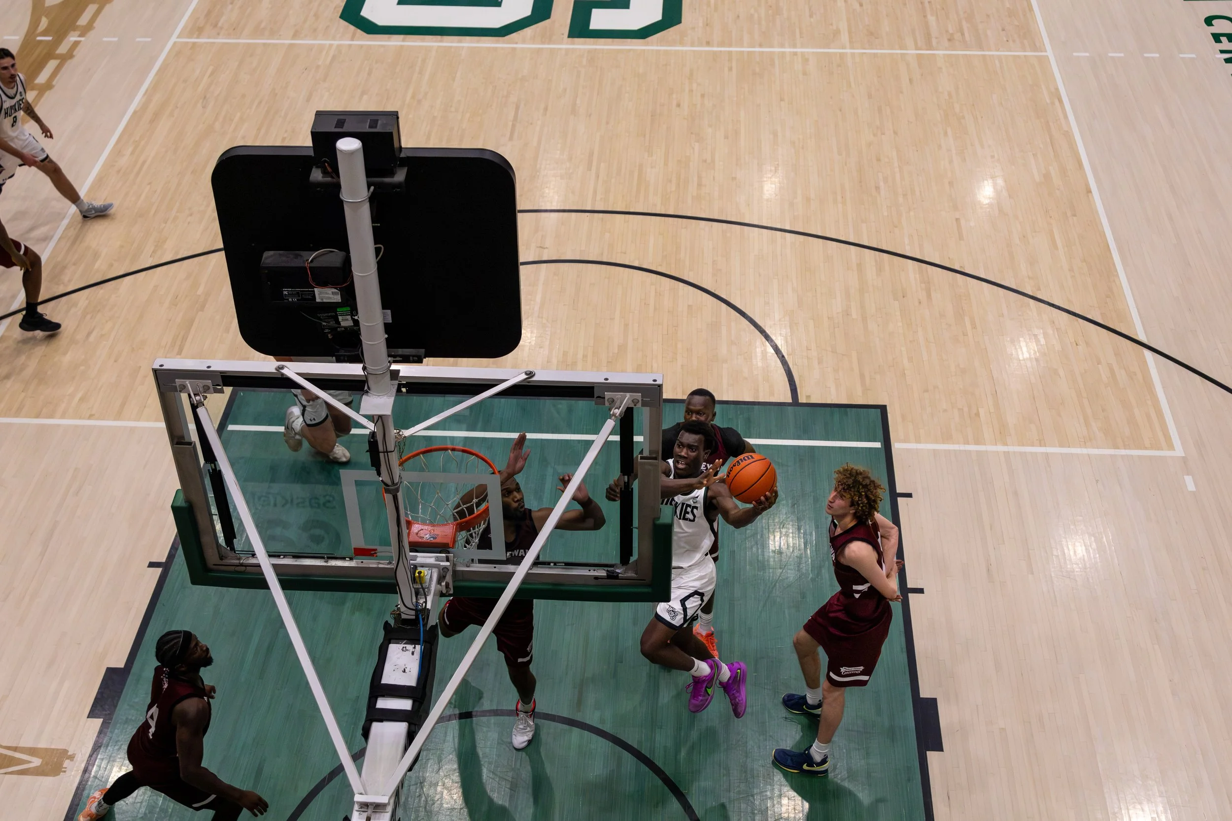 Huskie Basketball Semi light-09.jpg