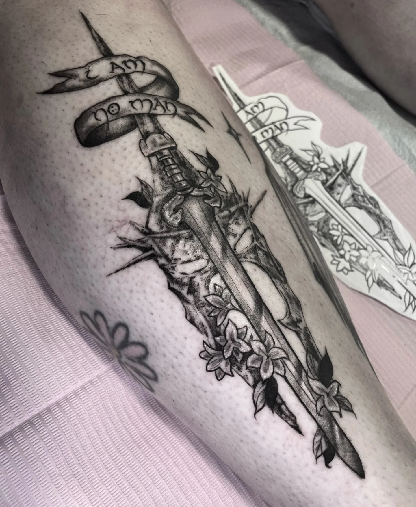 🗡️Eowyn and the Witch King🗡️

For my sweetie pie gal @meggipoo89 
Done at @22tattooco ✨

#eowyntattoo #lotrtattoo #lotrtattoos #illinoistattooartist #kankakeetattoo