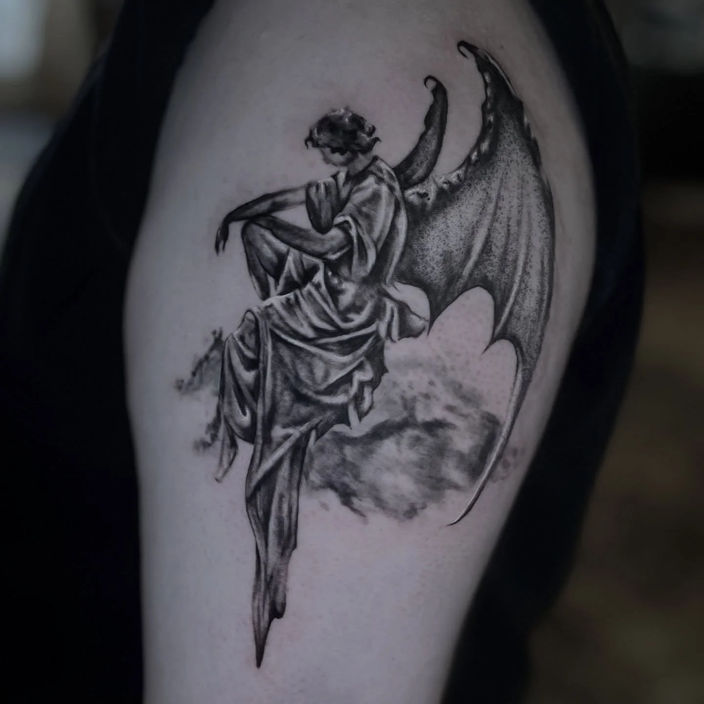 ✮ ⋆ ˚｡𖦹 ⋆｡&deg;✩

Booking July/Aug/Sept, responding to emails throughout next week! Thanks for the patience! :) 

#illinoistattooartist #chicagotattooartist #kankakeetattoo #femaletattooartist