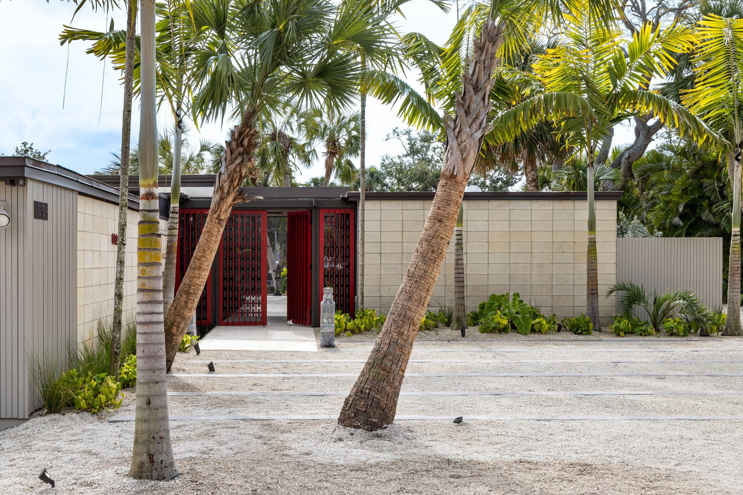 003_Sarasota Modern Landscpae Architecture.JPG