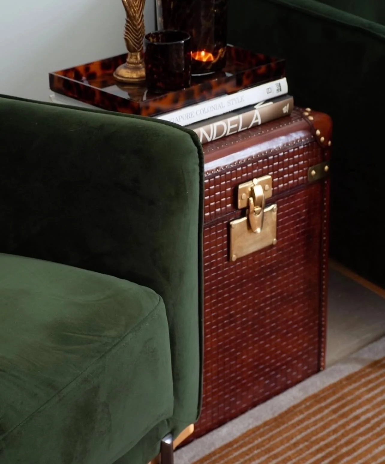 Tortoise shell details &amp; woven leather make a beautiful combination of textural interest.

#tradewindsdesign #interiordesign  #interiordecor #interiordecorating  #goldcoastinteriors #luxurydesign #queenslandhomes #cigarroom #britishcolonial
