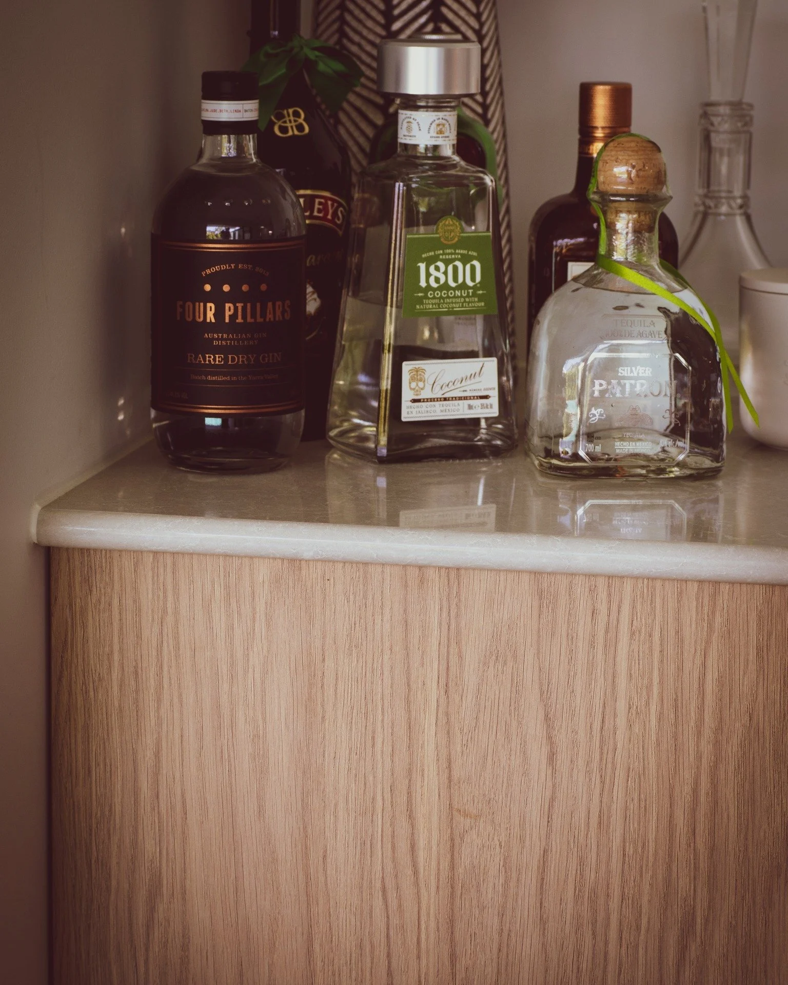 As the sun slowly sets and the afternoon light softens, the atmosphere shifts&mdash;glasses clink, guests mingle, the music lifts, and the party begins.