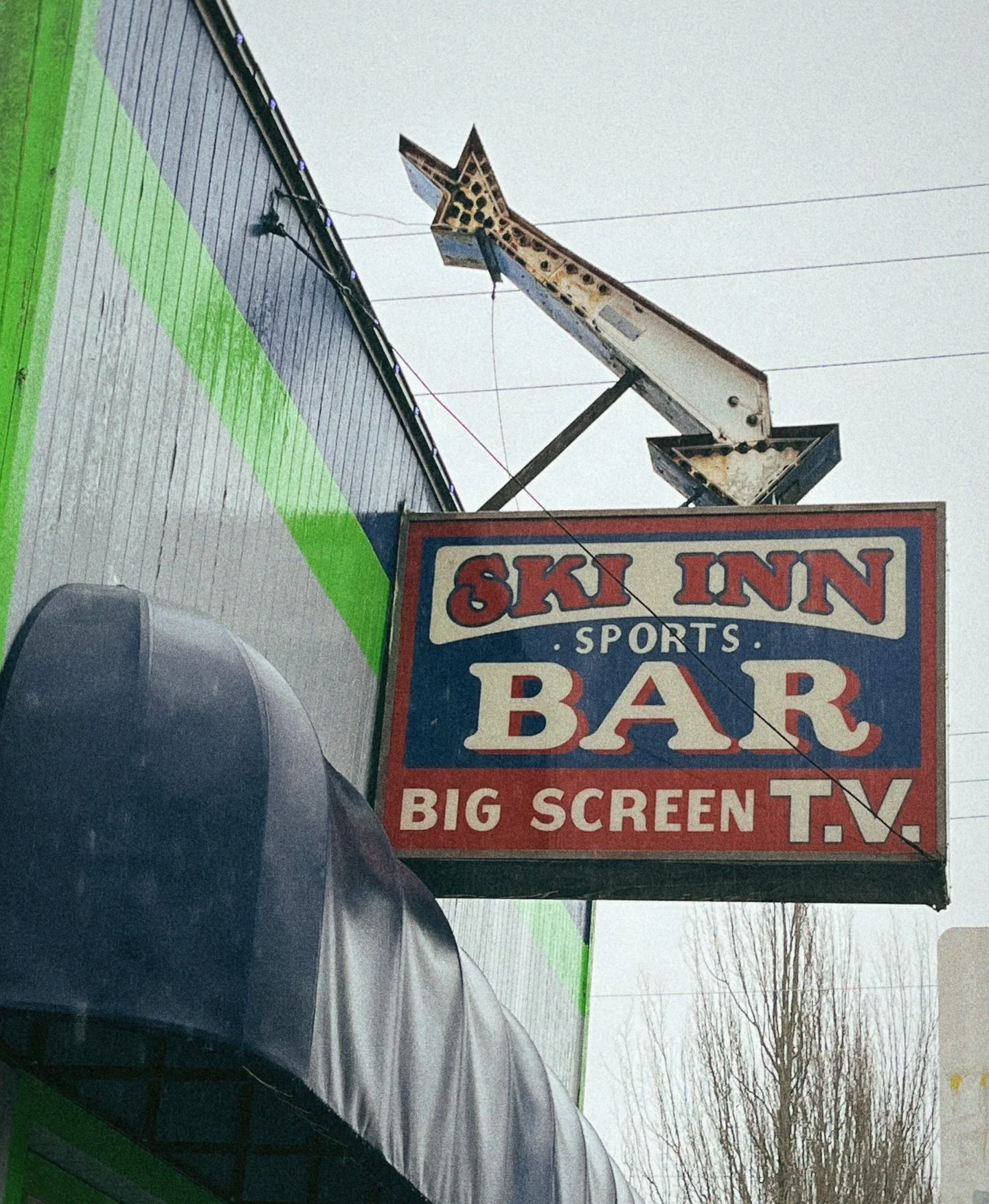 our PNW trip wasn&rsquo;t quite what we planned 🙃 but i&rsquo;m gonna take it as a W that all my pictures are of food &amp; bevs bc we were too busy enjoying them 😏