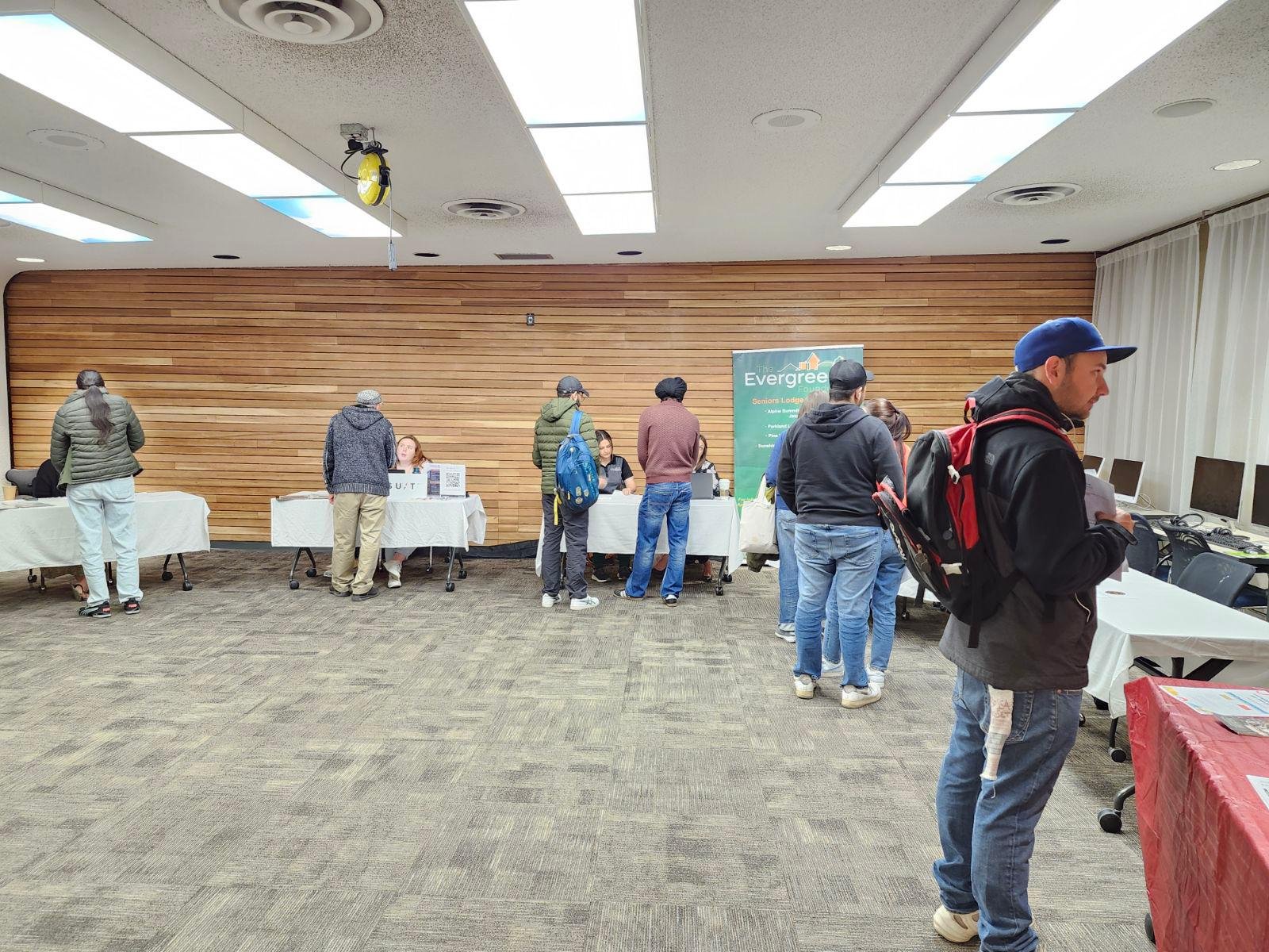 🌟Job Fair happening NOW! 🌟
Join us at the Jasper Employment and Education Centre until 4 pm 
🚀 Ready to kickstart your career? 🚀 
Explore new opportunities, meet potential employers, and land your dream job on the spot! 
Don't miss out! 🚀👩&zwj;