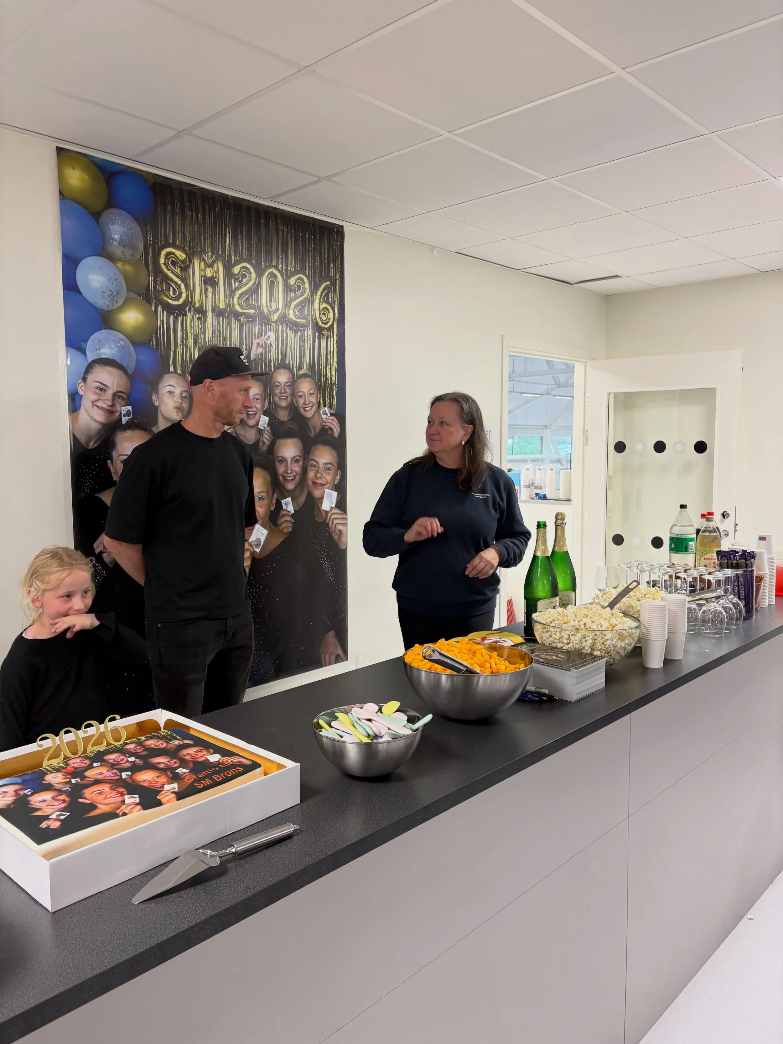 Idag har vi firat v&aring;ra fantastiska SM-bronsmedalj&ouml;rer i @elittruppenfamily 🥉🍰 tack alla som kom och delade denna framg&aring;ng tillsammans med gymnasterna 🥂 #stoltviking