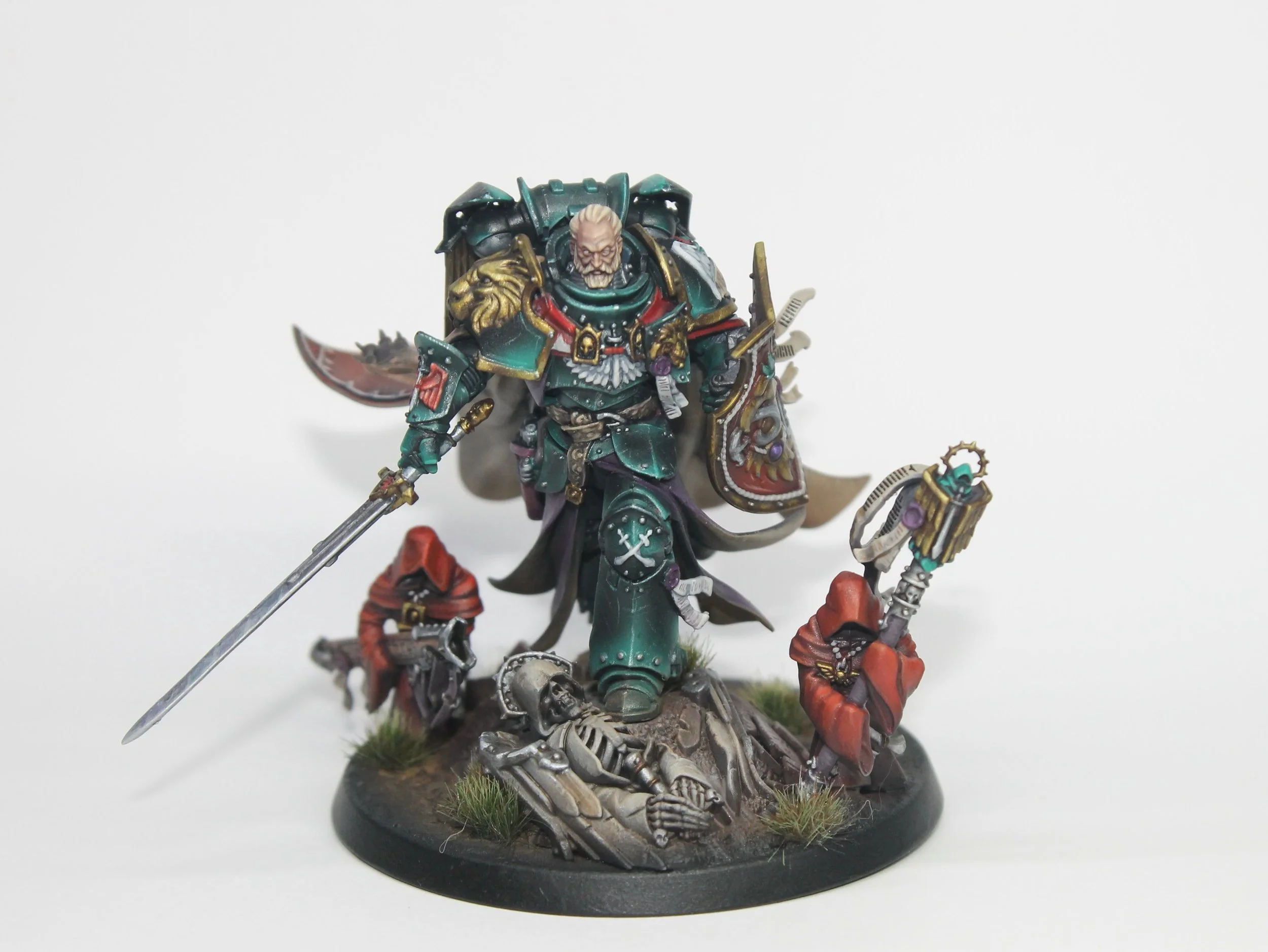 Wow. It&rsquo;s here and goodness gracious me has this piece broken a lot of limitations (mostly self imposed) and taught me a lot. 

This lion was commissioned for a client who loves the primarchs, who wanted a high end job. I took the pleasure of a