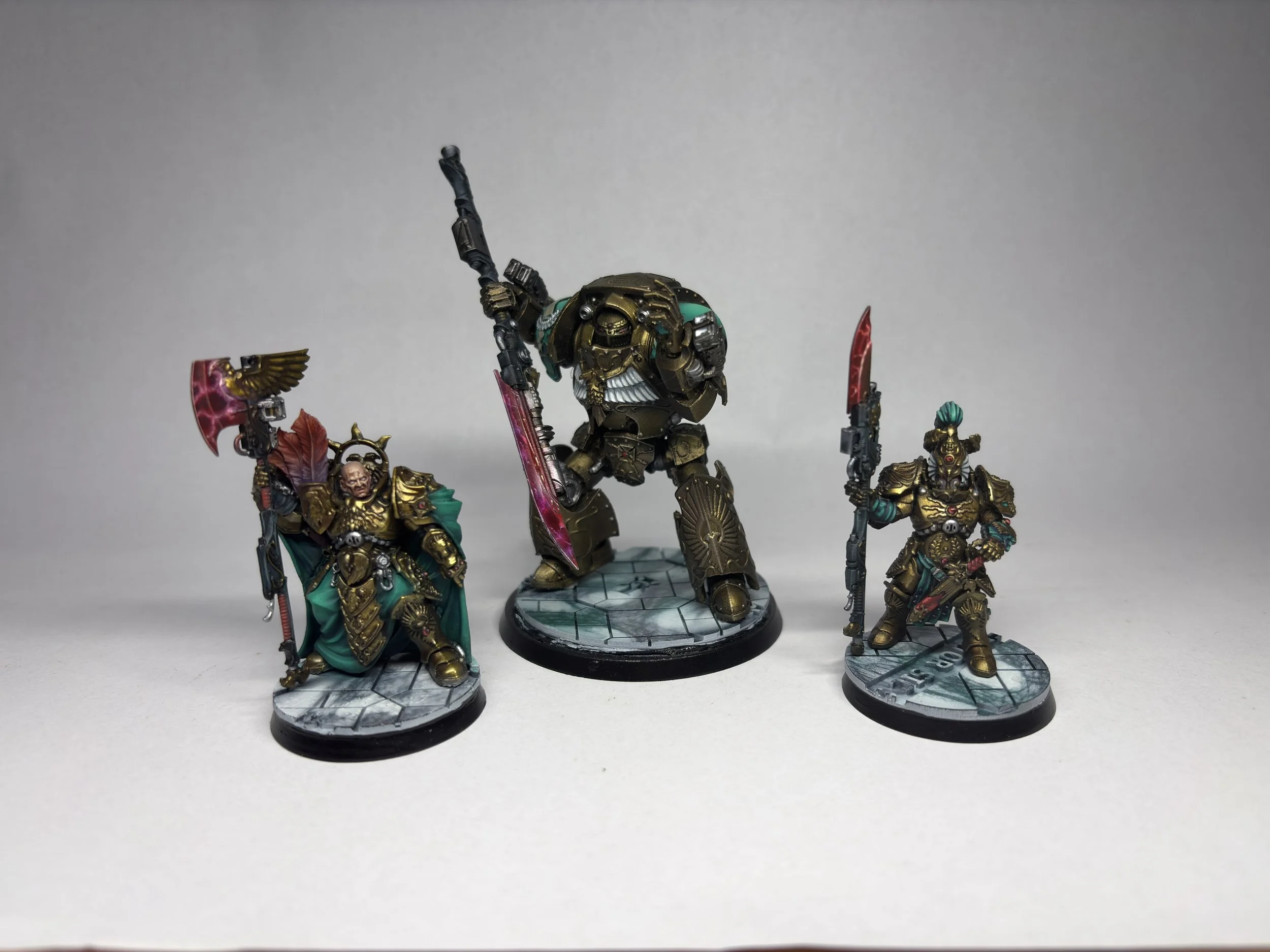 adeptus custodes commission work - Valerian, Trajann Valoris,  and a Achillius Dreadnought for warhammer 40k