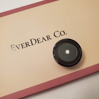 Customers took the photo of blue cremation diamond ring from ashes in EverDear™️ box 1