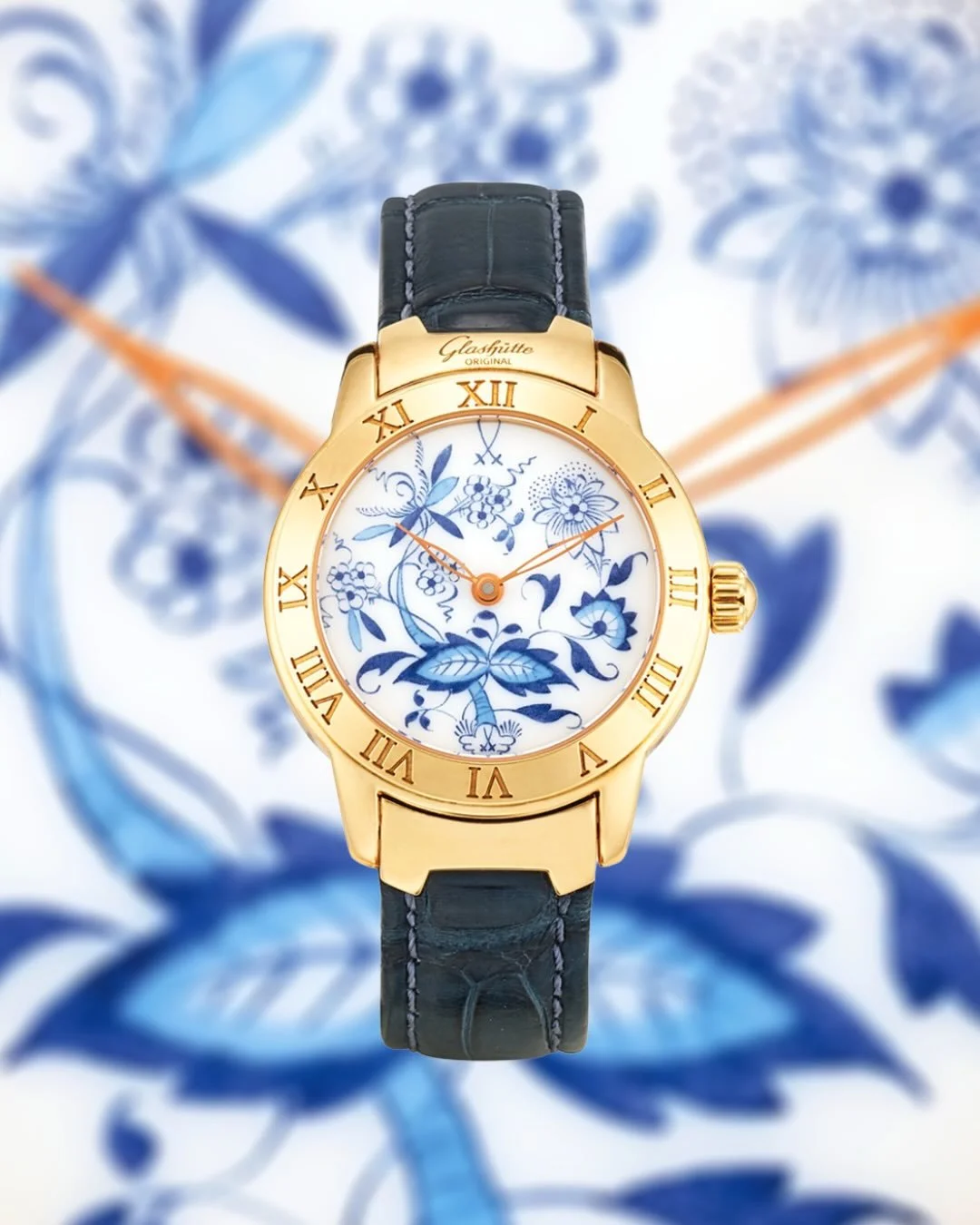 THE QUIRKY BACKSTORY OF THE @glashuetteoriginal COLLABORATION WITH @meissen_porcelain 
Before &ldquo;craft collaborations&rdquo; became a buzzword, two Saxon towns had already written a pretty perfect script.
On one side: MEISSEN, founded in 1710 und