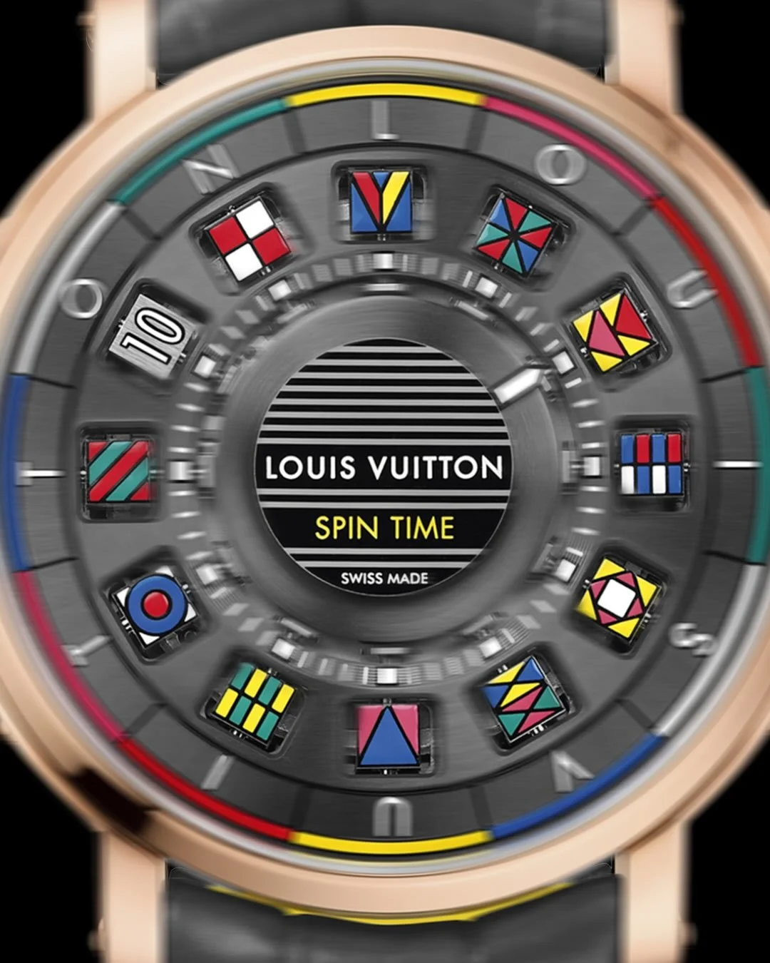 A FOCUS ON THE @louisvuitton ESCALE SPIN TIME
Introduced by Louis Vuitton in 2009, the Spin Time complication replaces the traditional hour hand with twelve rotating cubes placed around the dial. Each cube carries different faces, and at the top of e