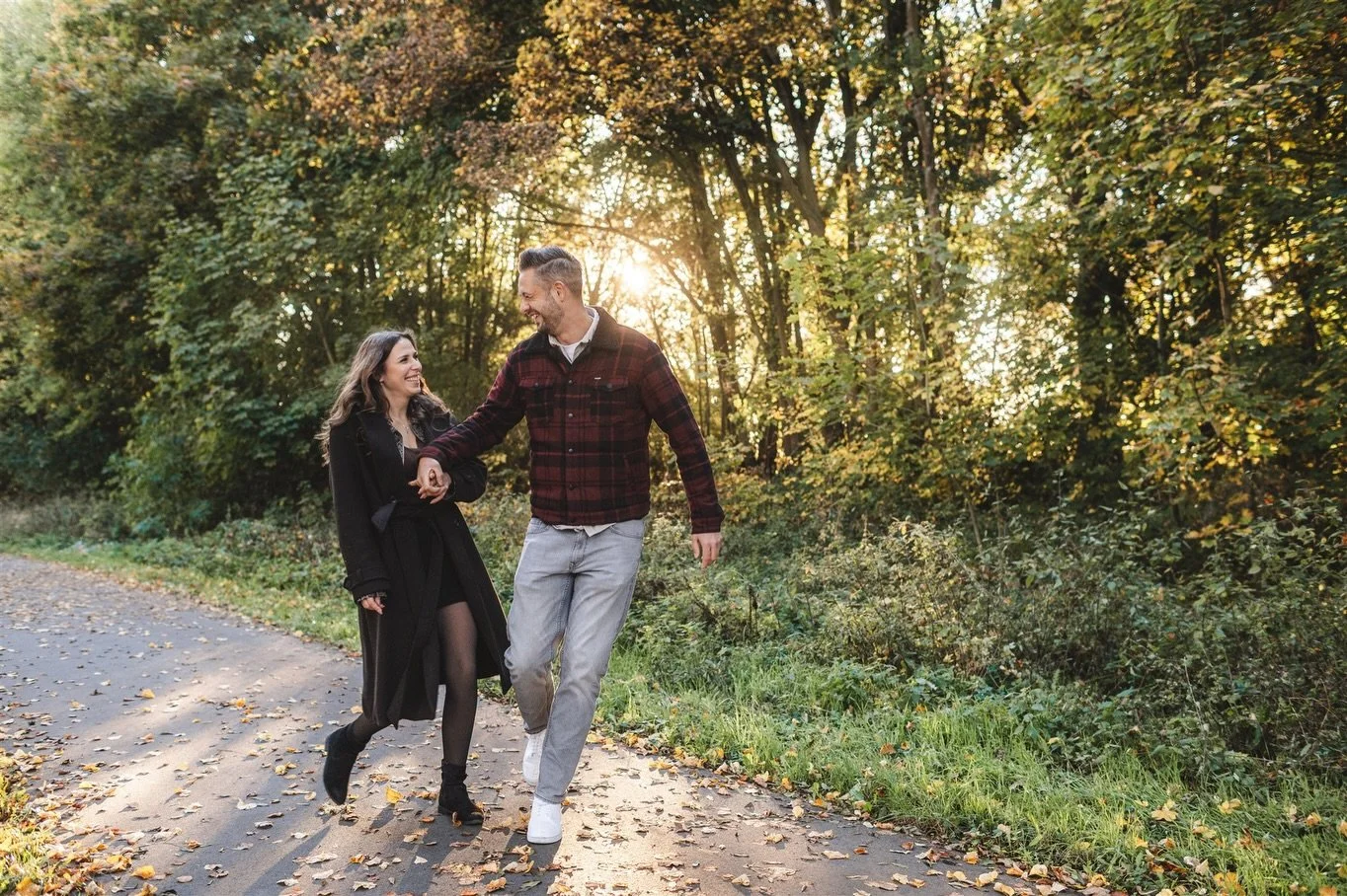 🇬🇧 There&rsquo;s little that can beat a golden hour on an autumn day ✨🍁

🇩🇪 Nur wenig geht &uuml;ber eine goldene Stunde an einem Herbsttag ✨🍁

🇫🇷 Il y a peu qui surpasse une heure dor&eacute;e par un jour d&rsquo;automne ✨🍁

#lovelikeaconqu