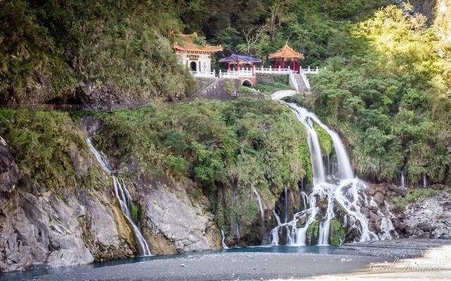 🇬🇧 Throwback 10 years ago in Taiwan 🇹🇼 
With the lunar new year 🧧, it is with fond memories that I return to these pictures that I made when I was in Taiwan &hearts;️

I lived 6 months in Taipei as part of my studies, it was such a transformativ