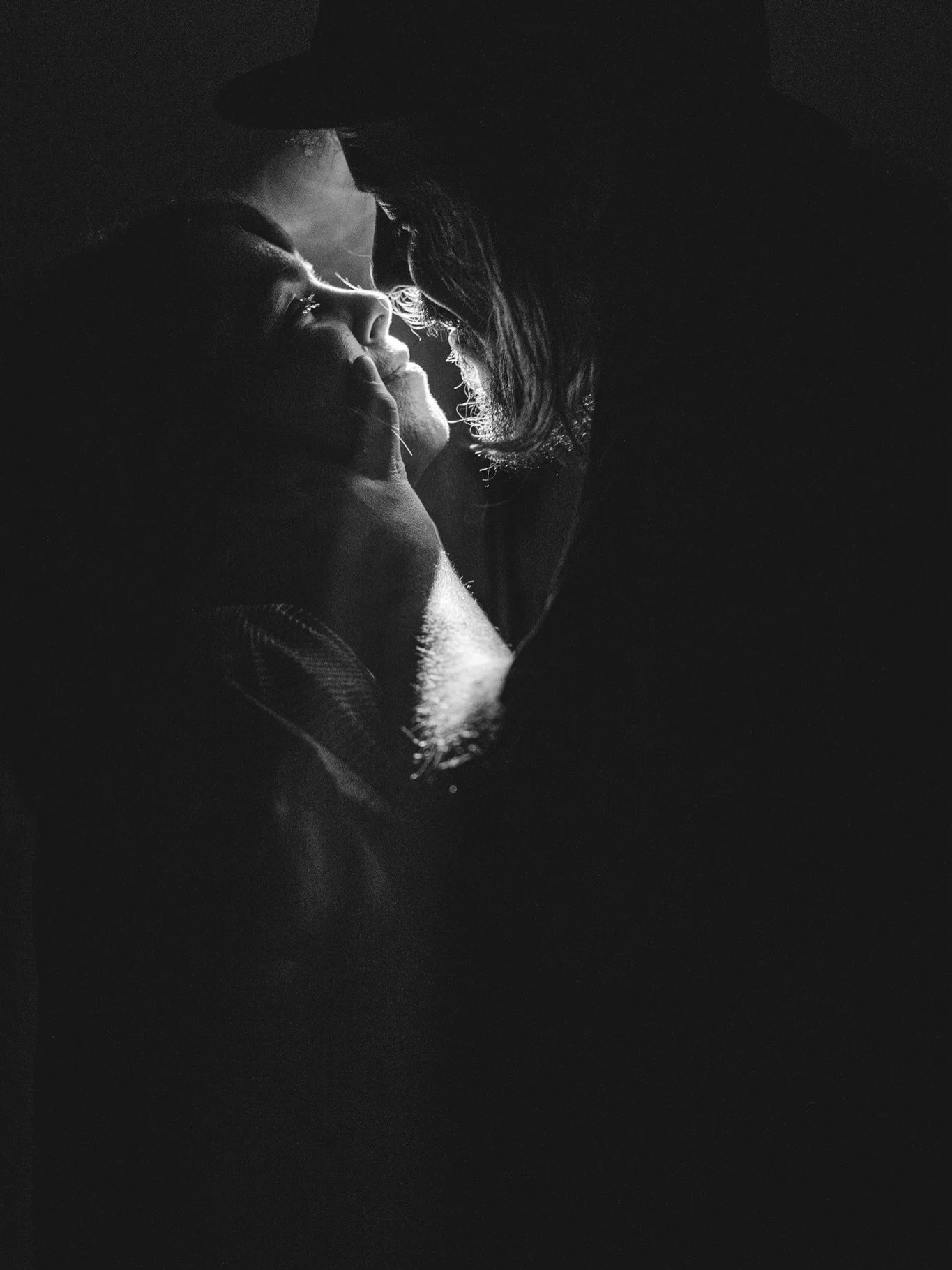 🇬🇧 Creative session ✨

During my three days mentoring with @thewildstrawberry.picture, we ended the mentoring with a creative session where they gave me free reins to do anything that I wanted with their lighting system, and let&rsquo;s just say, y