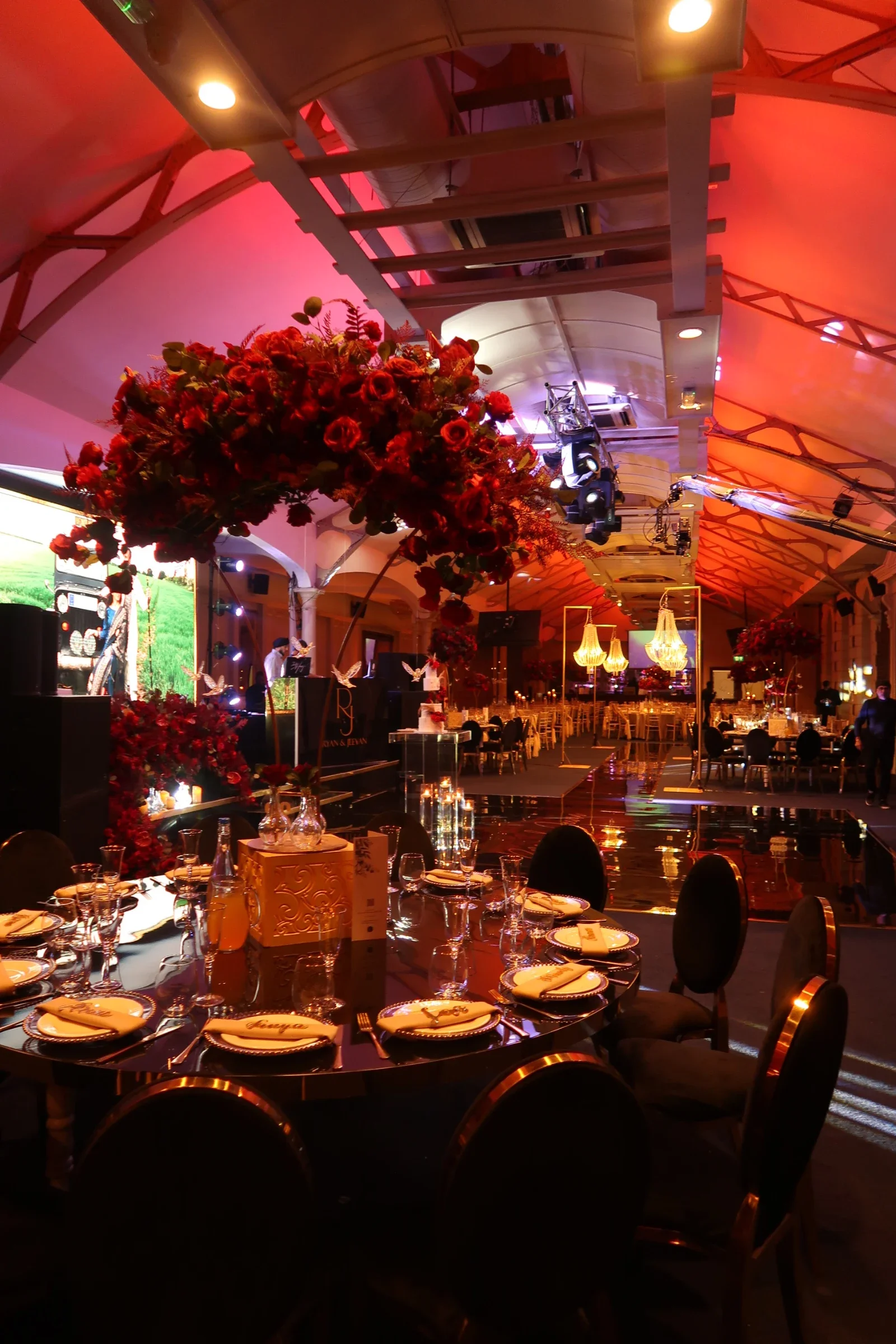Why Great Food Makes Corporate Dinners in Wolverhampton Memorable?