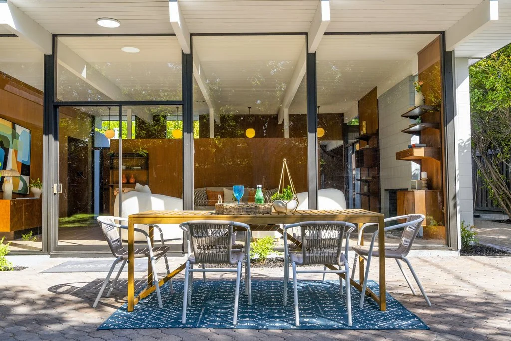 Uncovering the Science of Eichler Design: How Post-and-Beam Construction Shapes Living Spaces