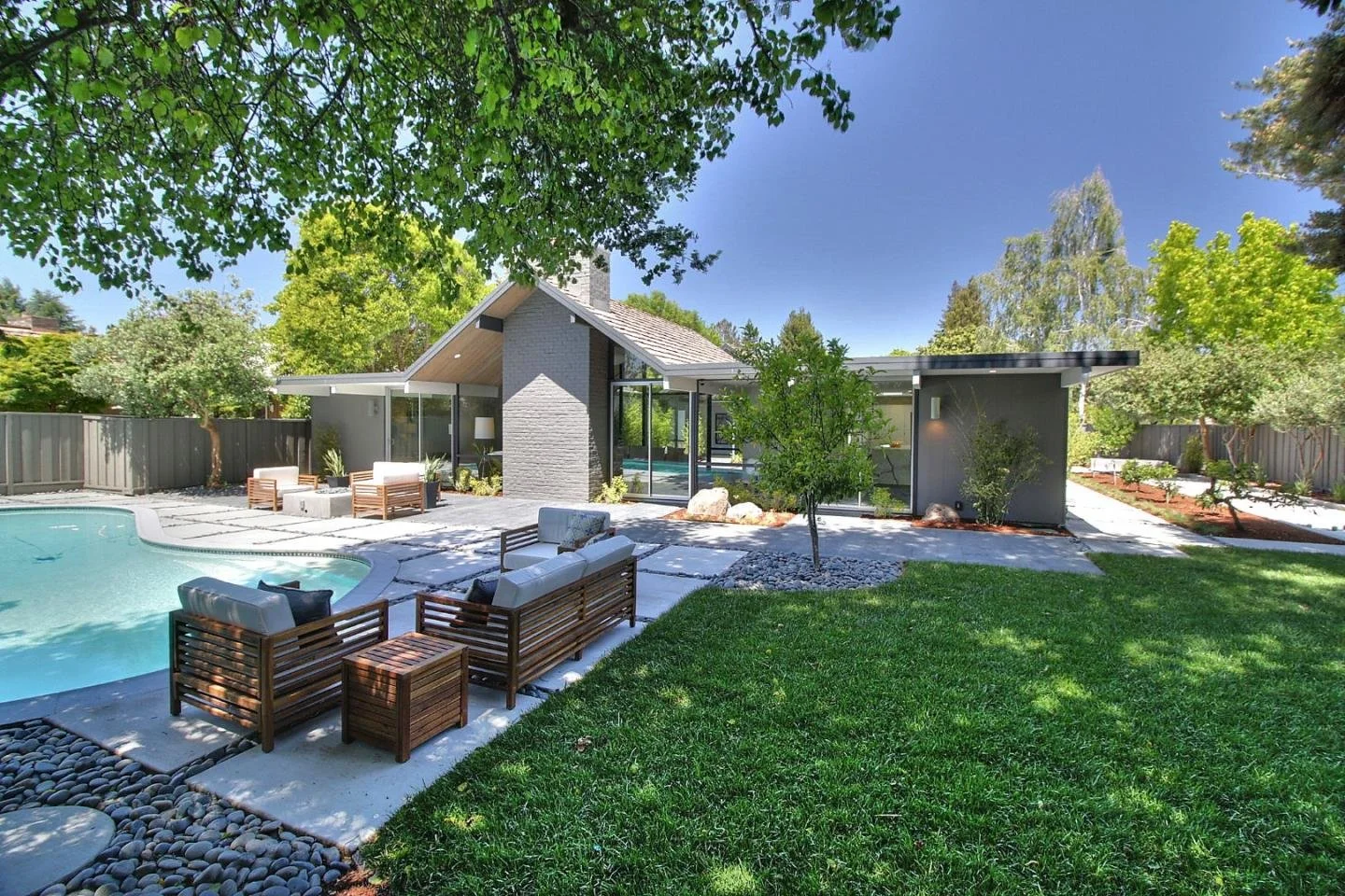 Boyenga Team Eichler 1694 Clay Drive 7.jpeg