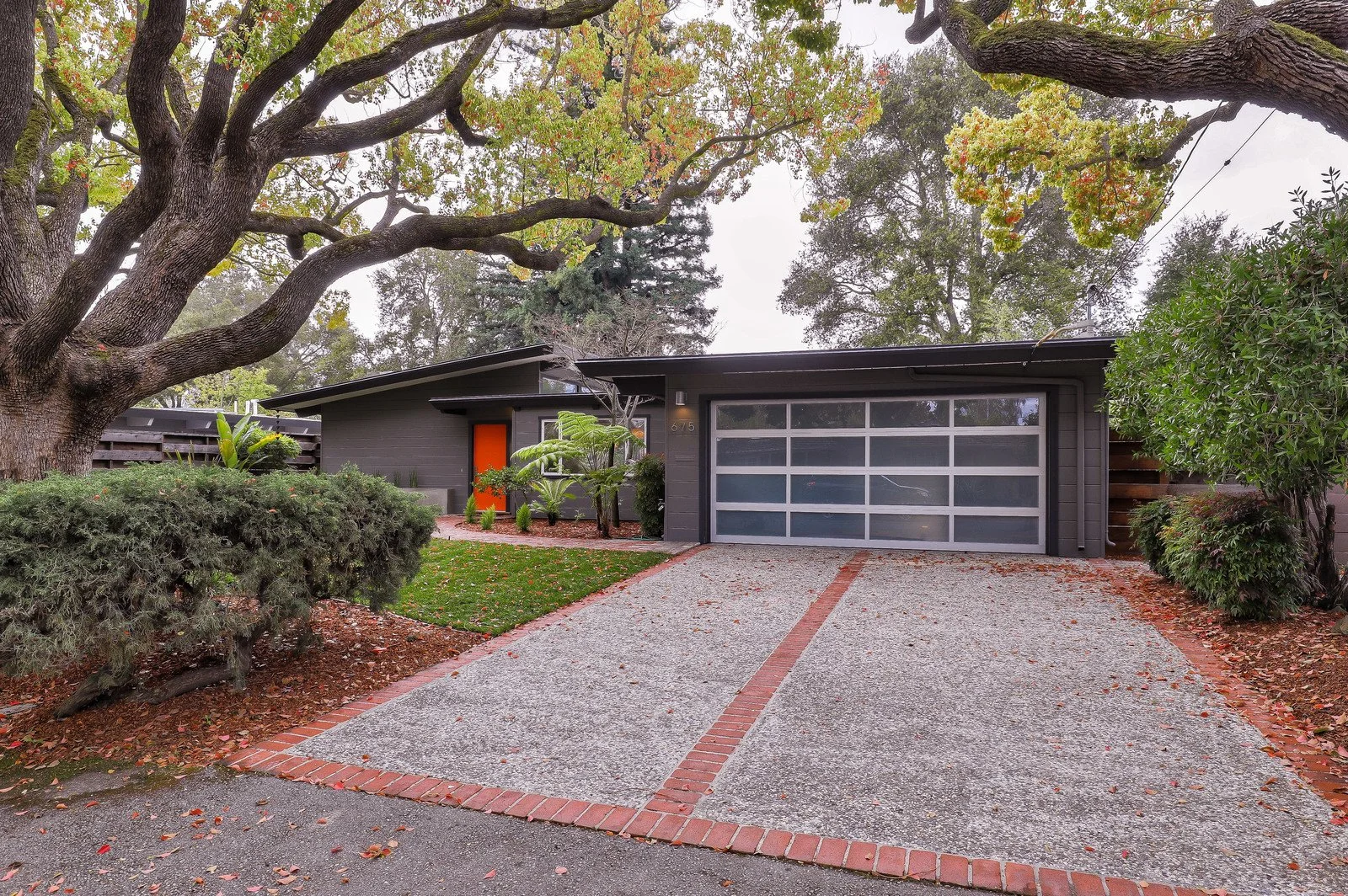 02_F8675_Evergreen_Street2_mls.jpg