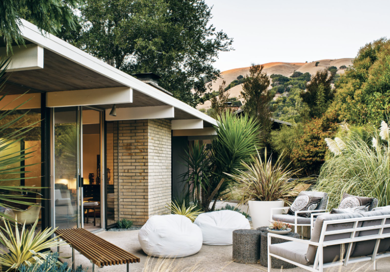 Furnishing an Eichler Home: A Comprehensive Guide to Mid-Century Modern and New Furniture Trends