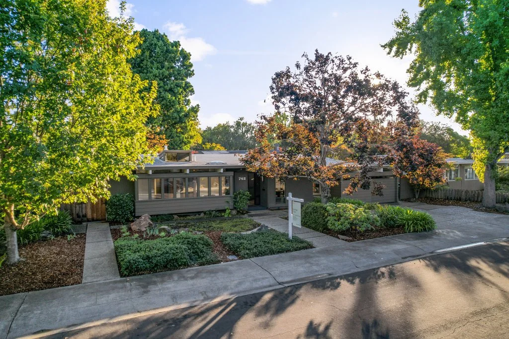 Featured Eichler Listing: Stunning Eichler in Prime Duveneck Neighborhood – 742 De Soto Dr, Palo Alto