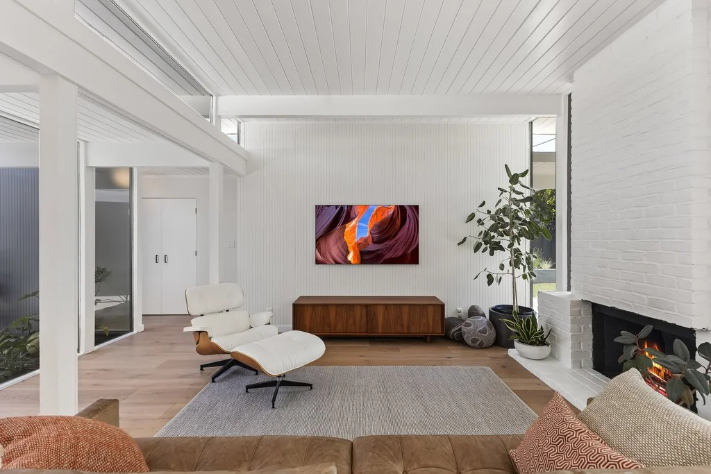 Mid-Century Modern Wellness: Integrating Yoga and Wellness Spaces in Eichler Designs